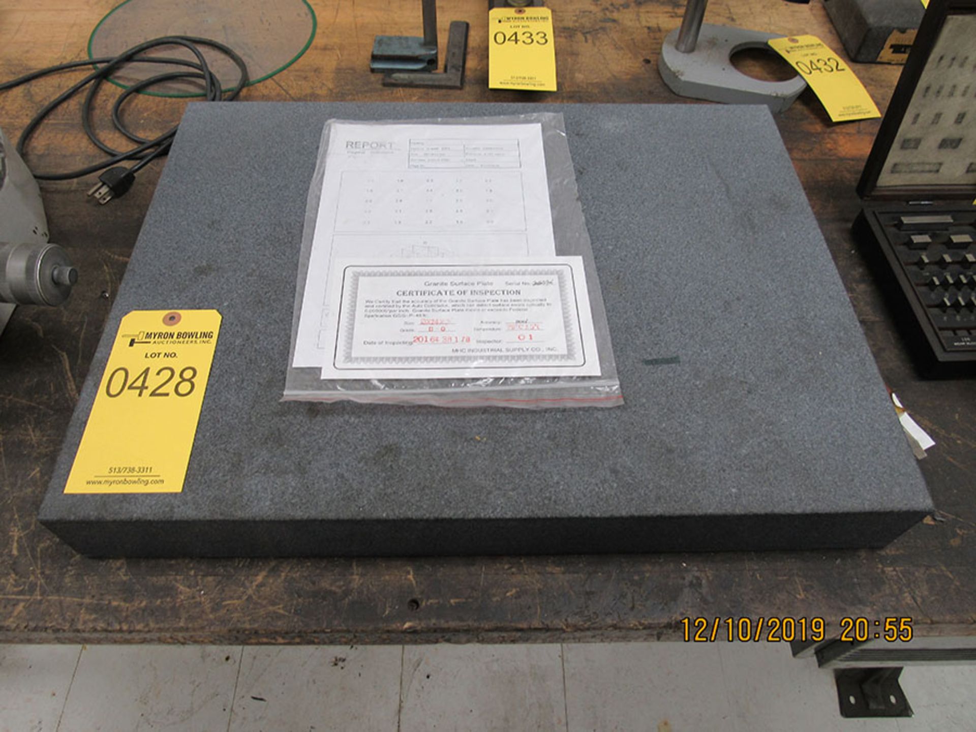 GRANITE SURFACE PLATE; 18'' X 24'' X 3''