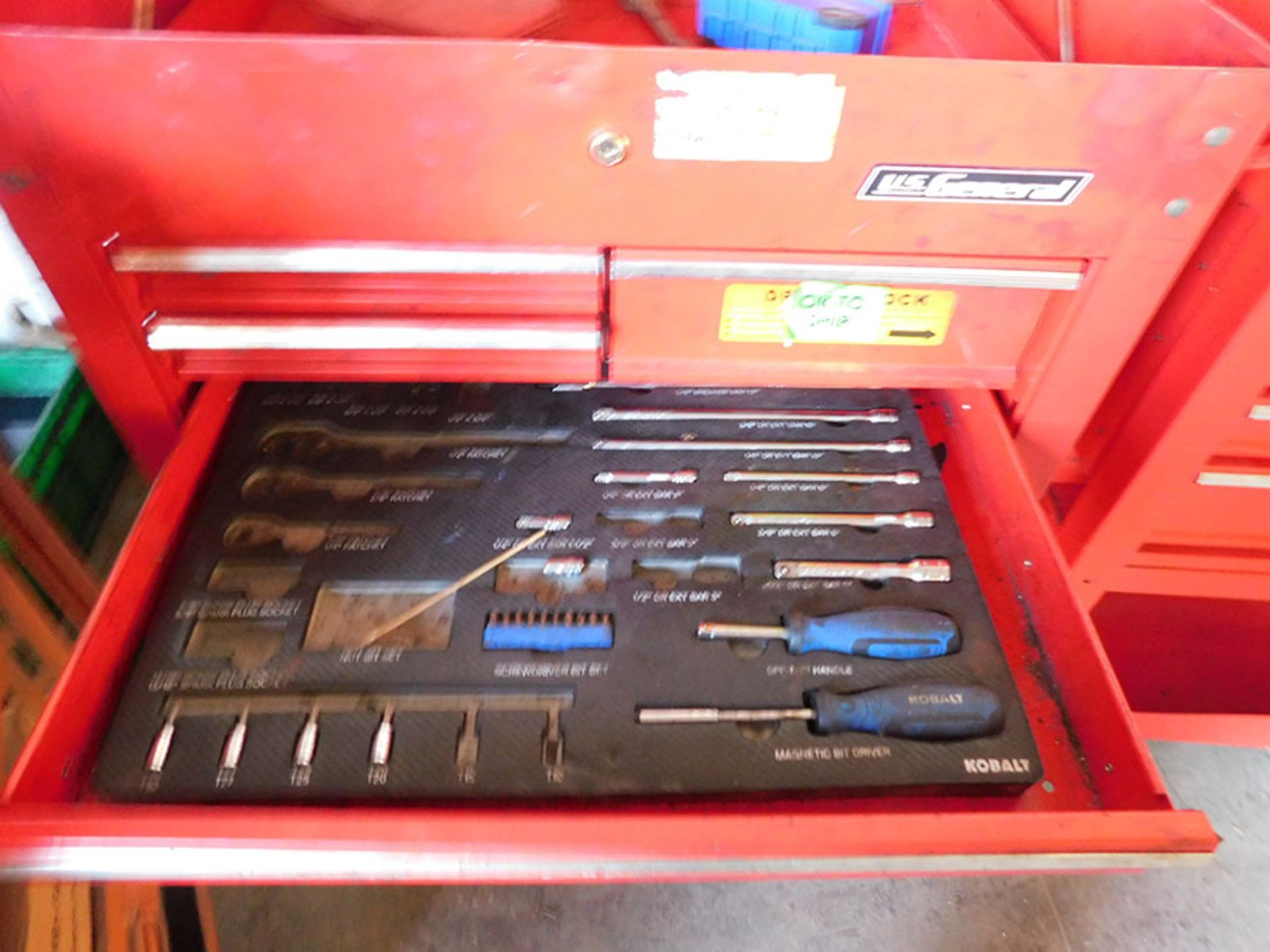 ROLLING US GENERAL TOOLBOX WITH CONTENTS - Image 3 of 4