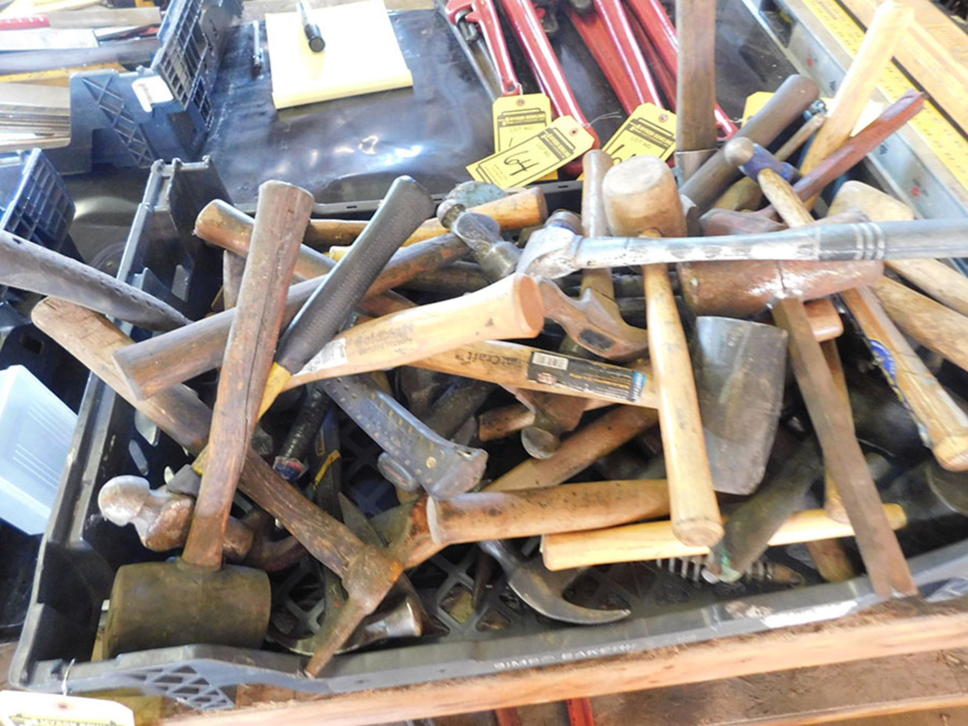 LOT OF ASSORTED HAMMERS