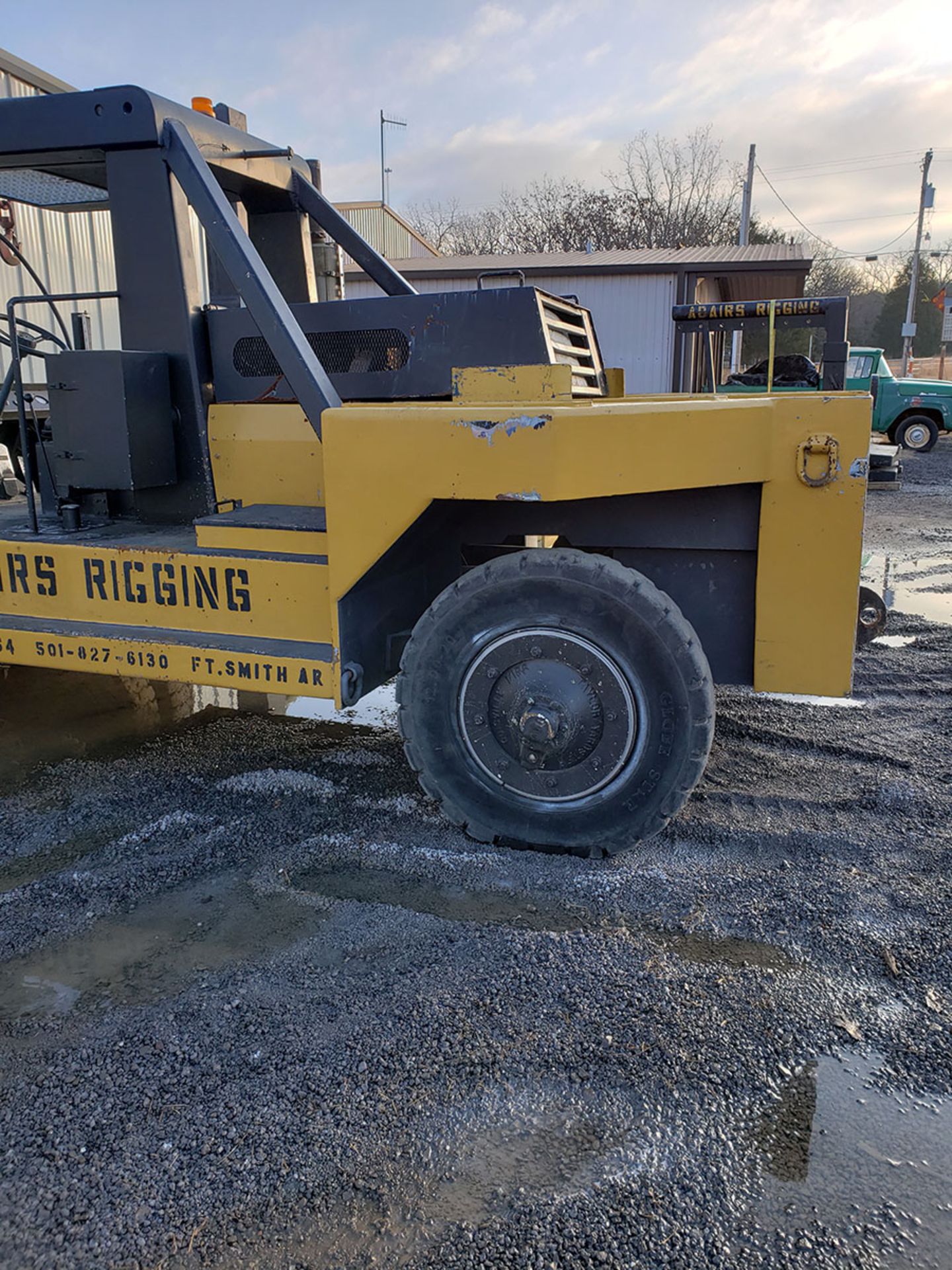 (1999) BRISTOL RS 80 RIGGERS SPECIAL FORKLIFT, 80,000 LB. CAPACITY, CUMMINS DIESEL - Image 8 of 17