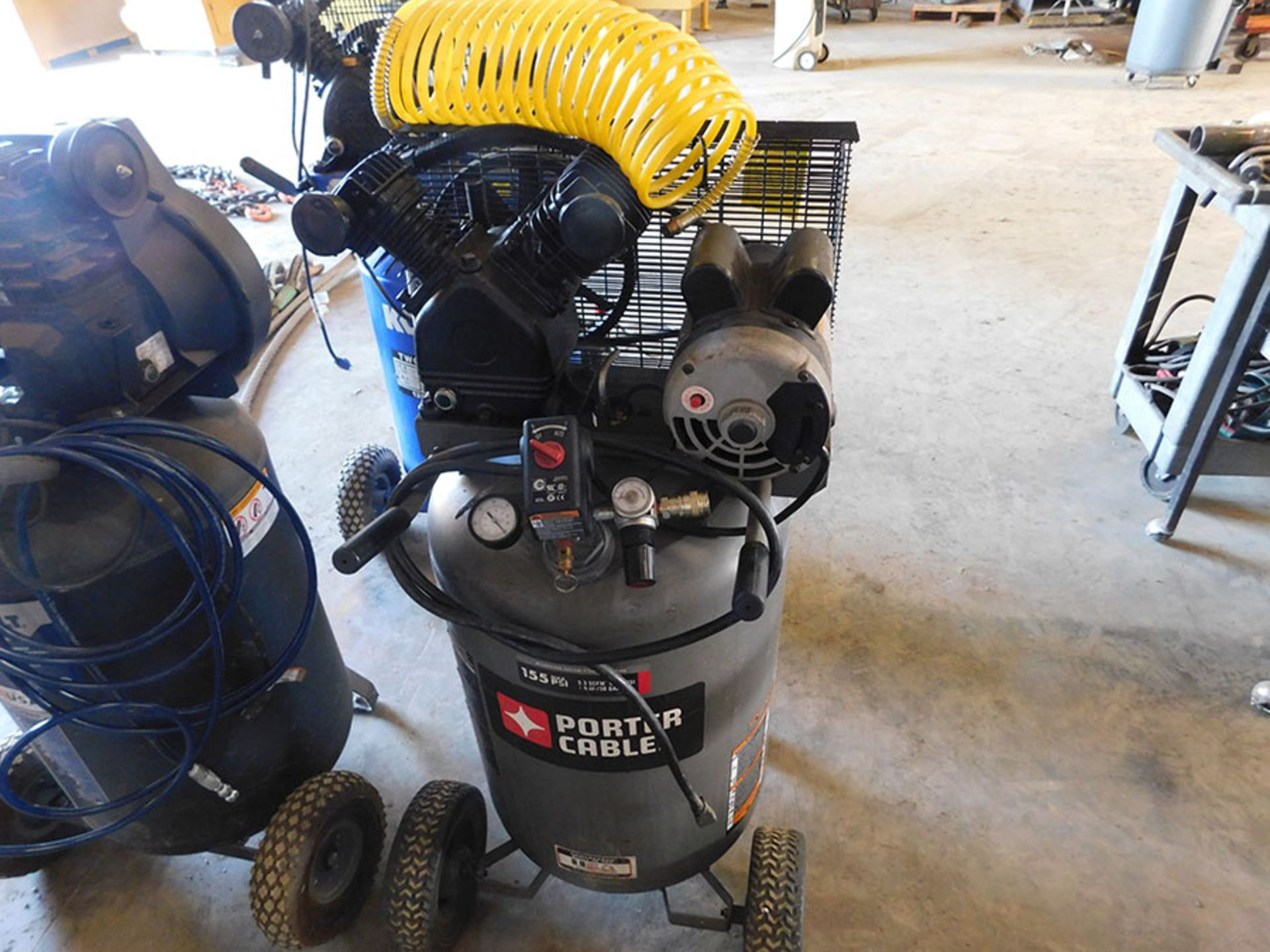 PORTER CABLE 30GALLON AIR COMPRESSOR; MODEL PXCM301, SINGLE PHASE, 60