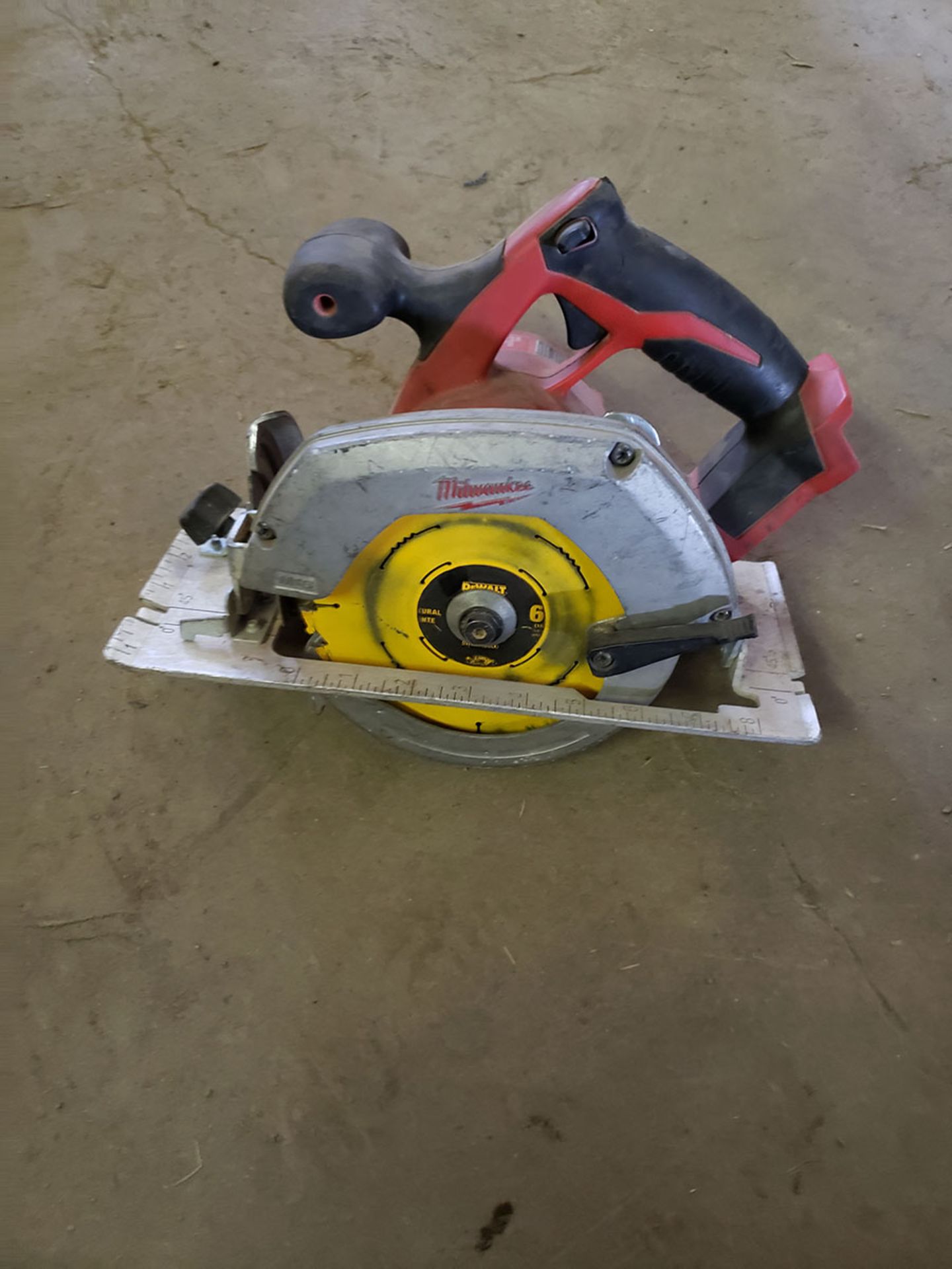 LOT OF (3) CIRCULAR SAWS; MILWAUKEE 6 1/2'', BLACK & DECKER, AND SKIL