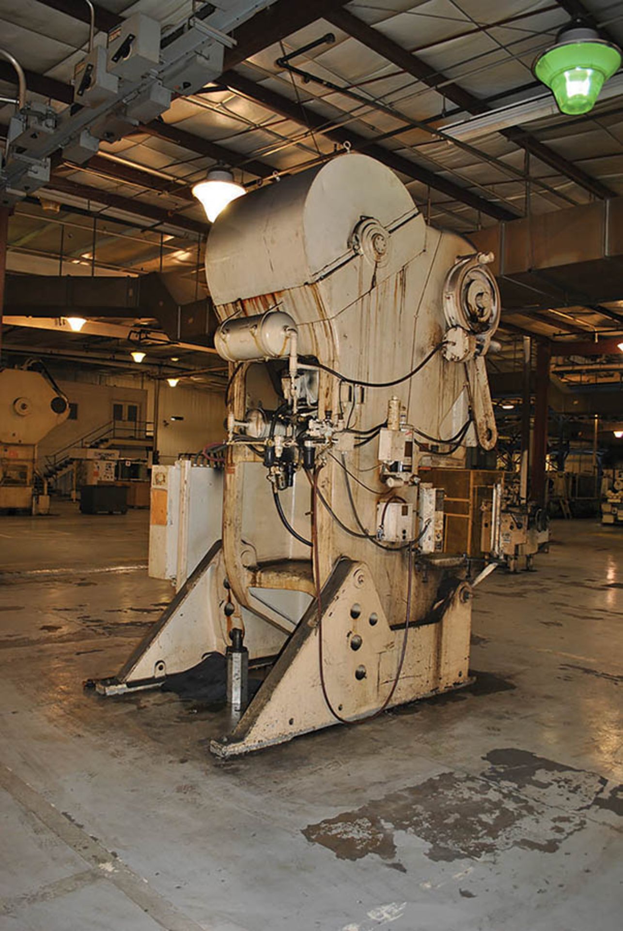 BLISS 150-TON STAMPING / PUNCH PRESS, MODEL 40772, S/N H52681, 30" X 46.5" BED, 12" STROKE, 19" - Image 5 of 6