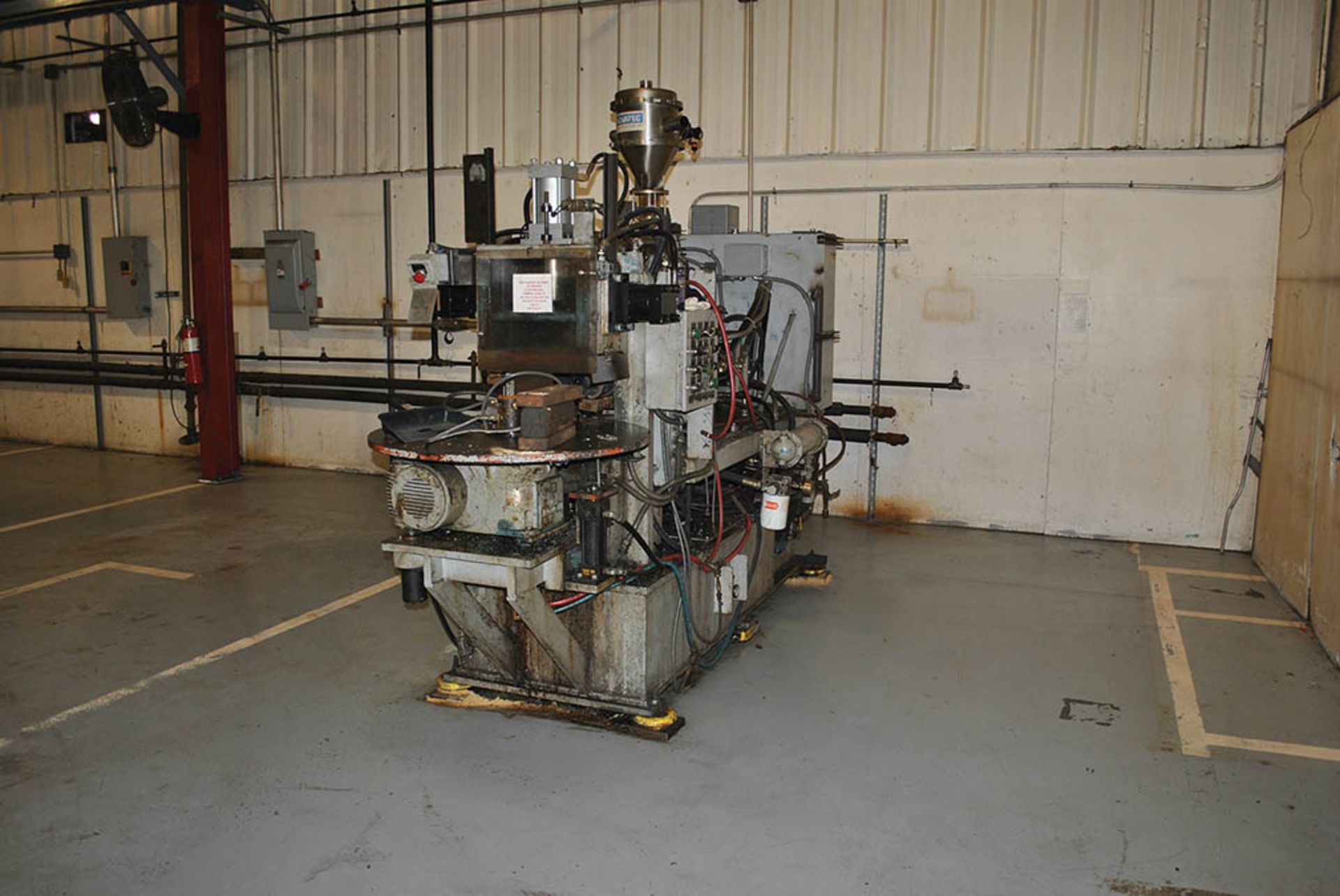 1989 TRUEBLOOD PLASTIC INJECTION MOLDING MACHINE, MODEL B-75-8, S/N 0389844, 32" DIA. TURN TABLE, - Image 3 of 6