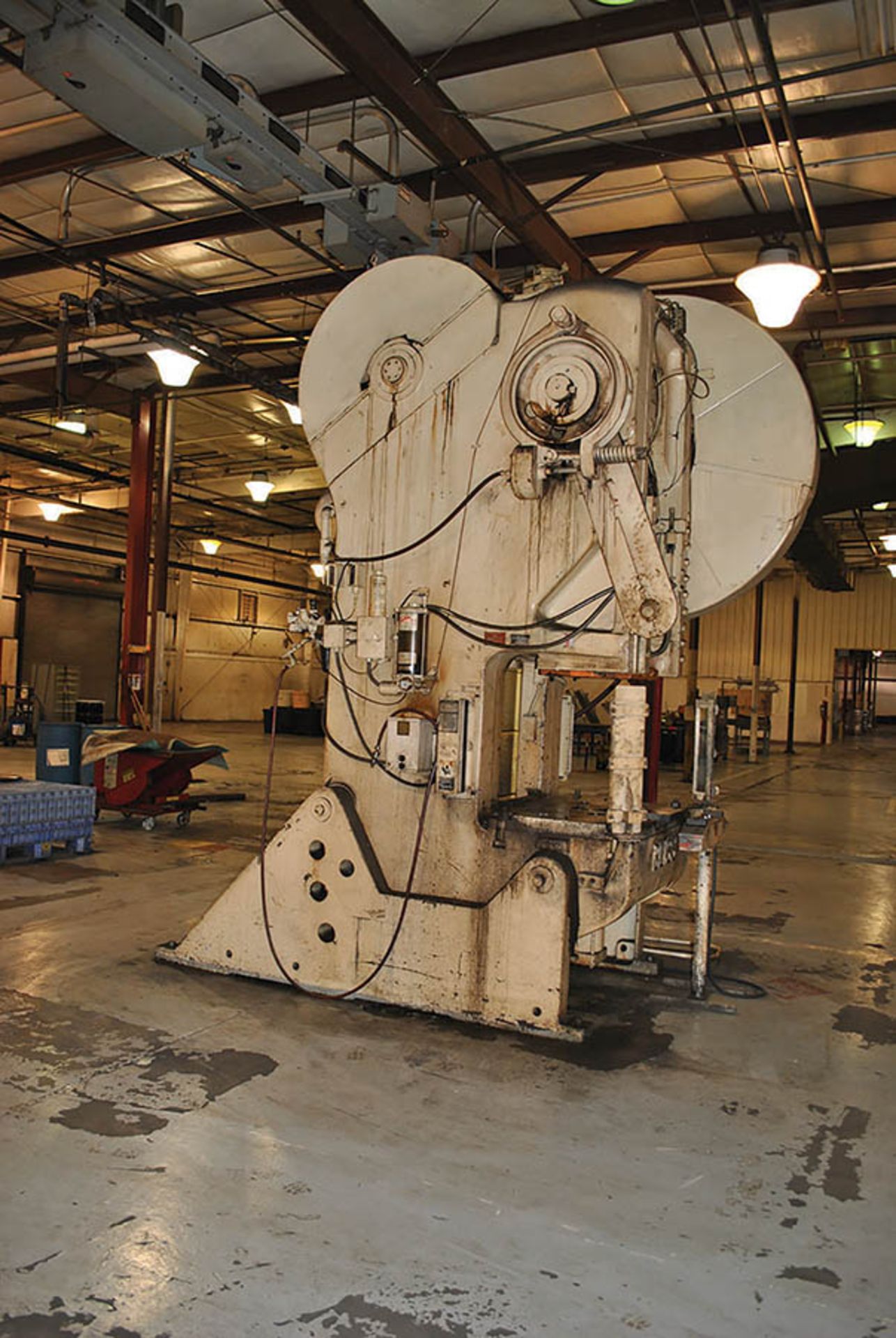 BLISS 150-TON STAMPING / PUNCH PRESS, MODEL 40772, S/N H52681, 30" X 46.5" BED, 12" STROKE, 19" - Image 4 of 6