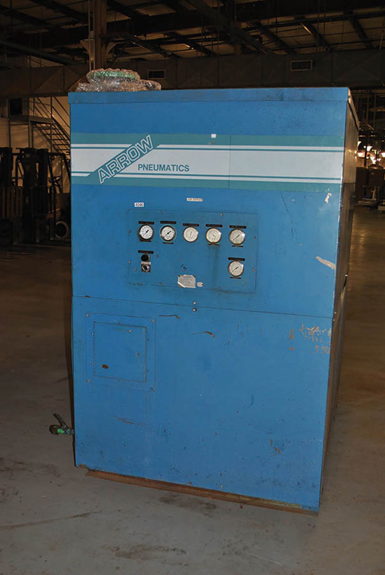 ARROW PNEUMATIC AIR DRYER, MODEL 3517W, S/N 14370