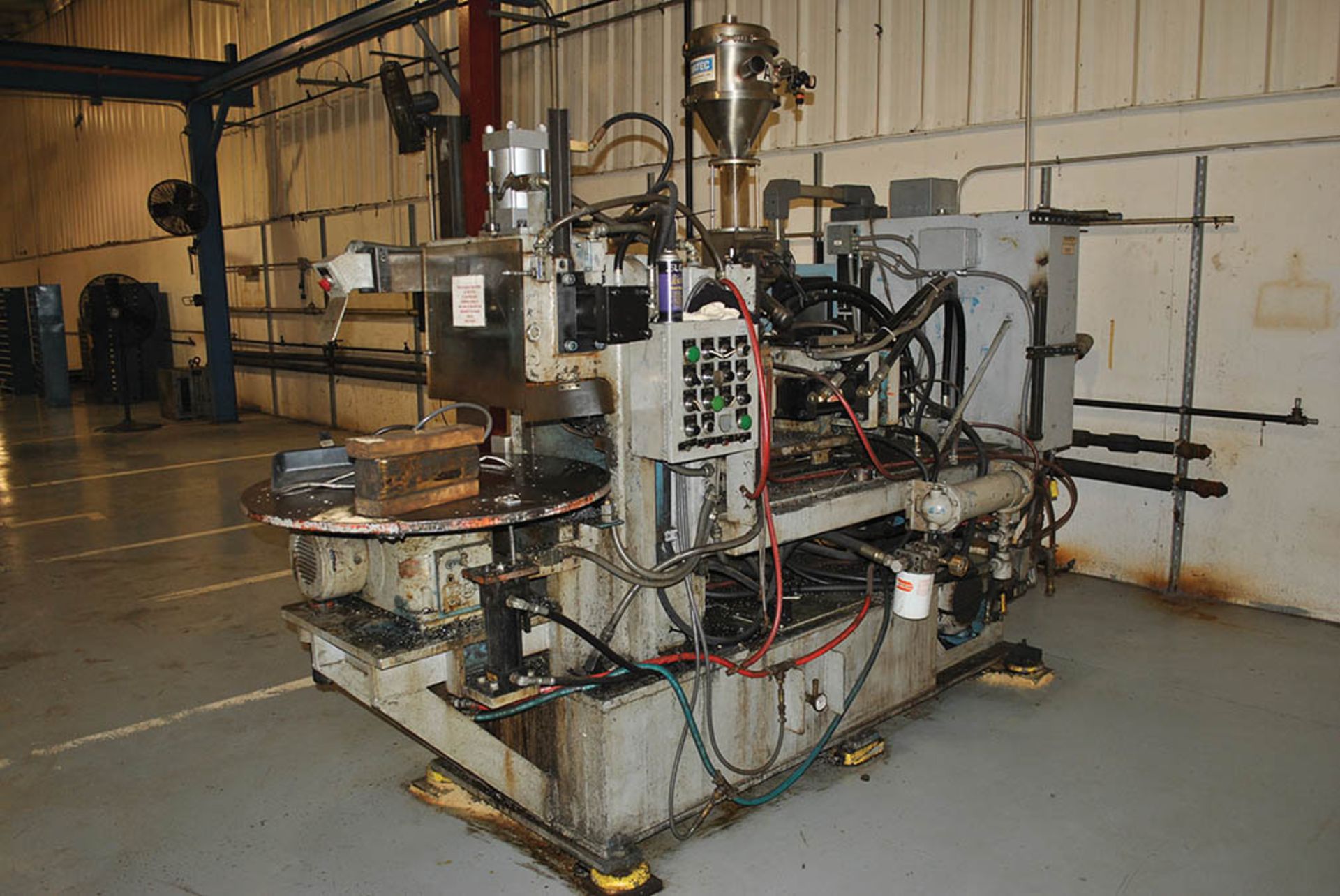 1989 TRUEBLOOD PLASTIC INJECTION MOLDING MACHINE, MODEL B-75-8, S/N 0389844, 32" DIA. TURN TABLE, - Image 4 of 6