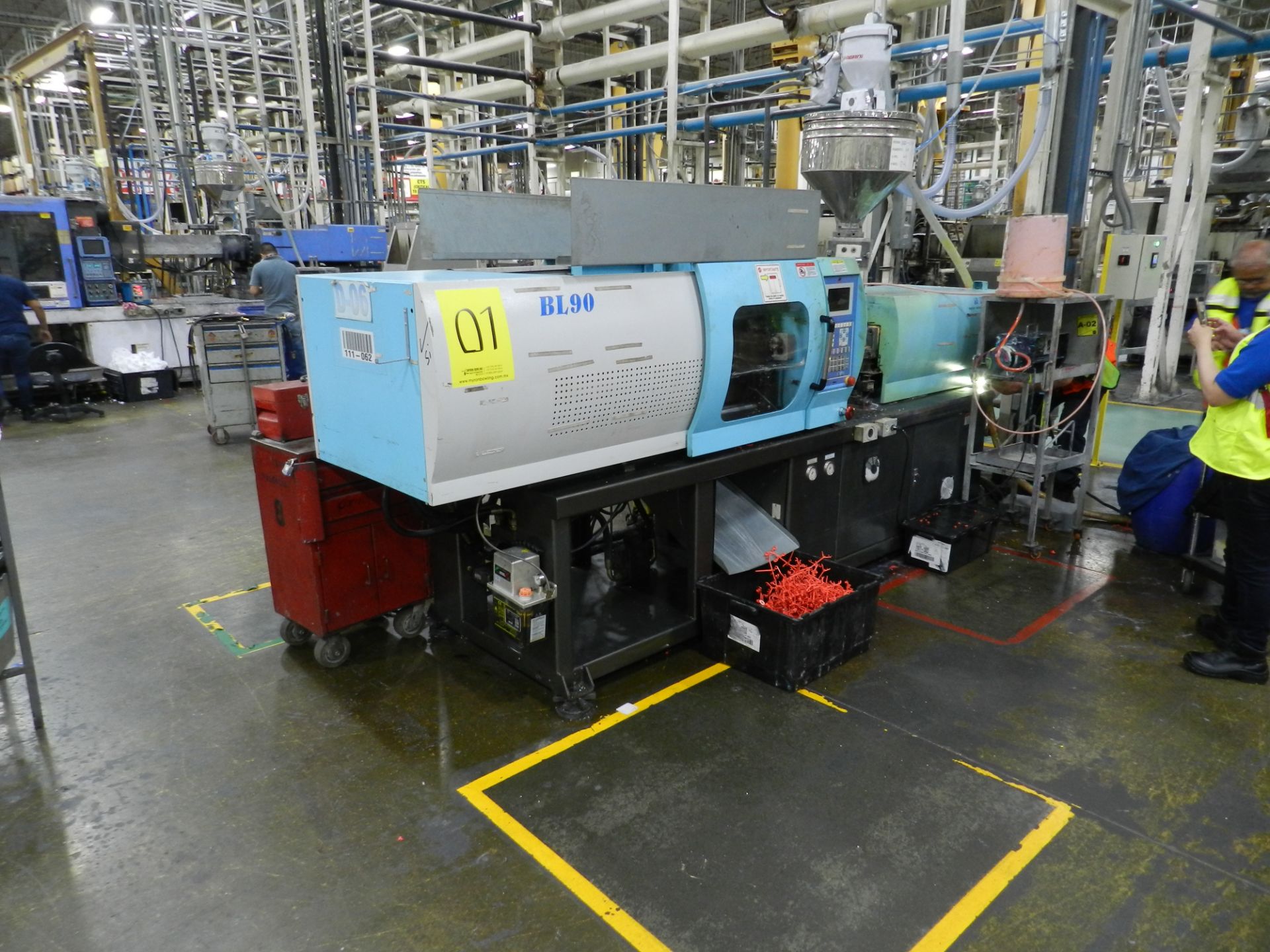 90 TON BELKEN BL90C FOR PLASTIC INJECTION, YEAR 2014. 11KW ENGINE AT 50HZ, 36 CM3 INJECTION LOAD. - Image 2 of 22