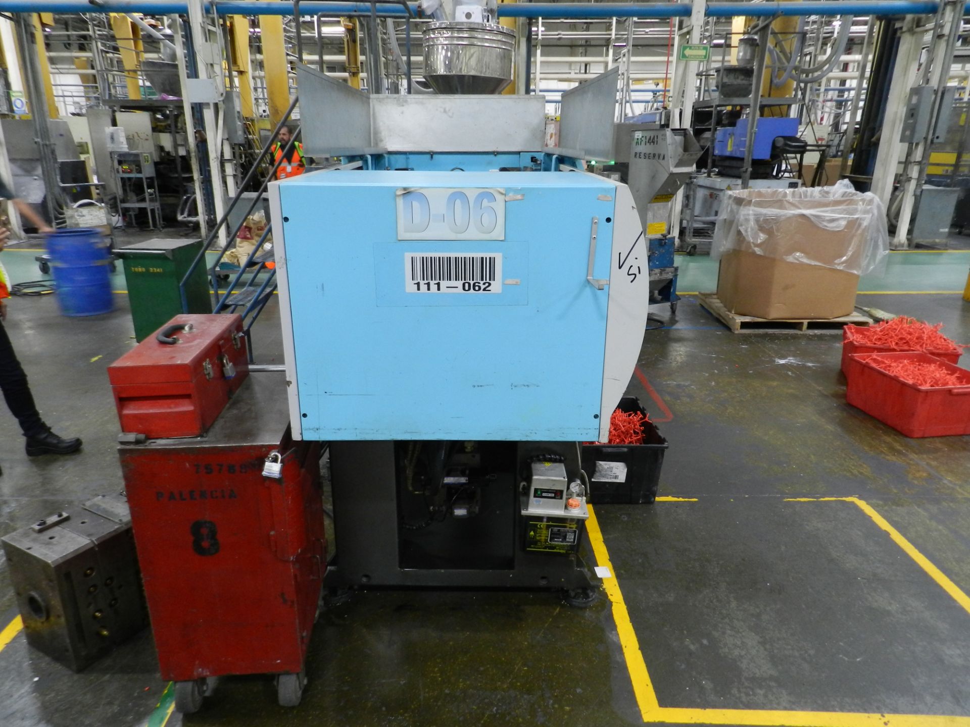 90 TON BELKEN BL90C FOR PLASTIC INJECTION, YEAR 2014. 11KW ENGINE AT 50HZ, 36 CM3 INJECTION LOAD. - Image 7 of 22