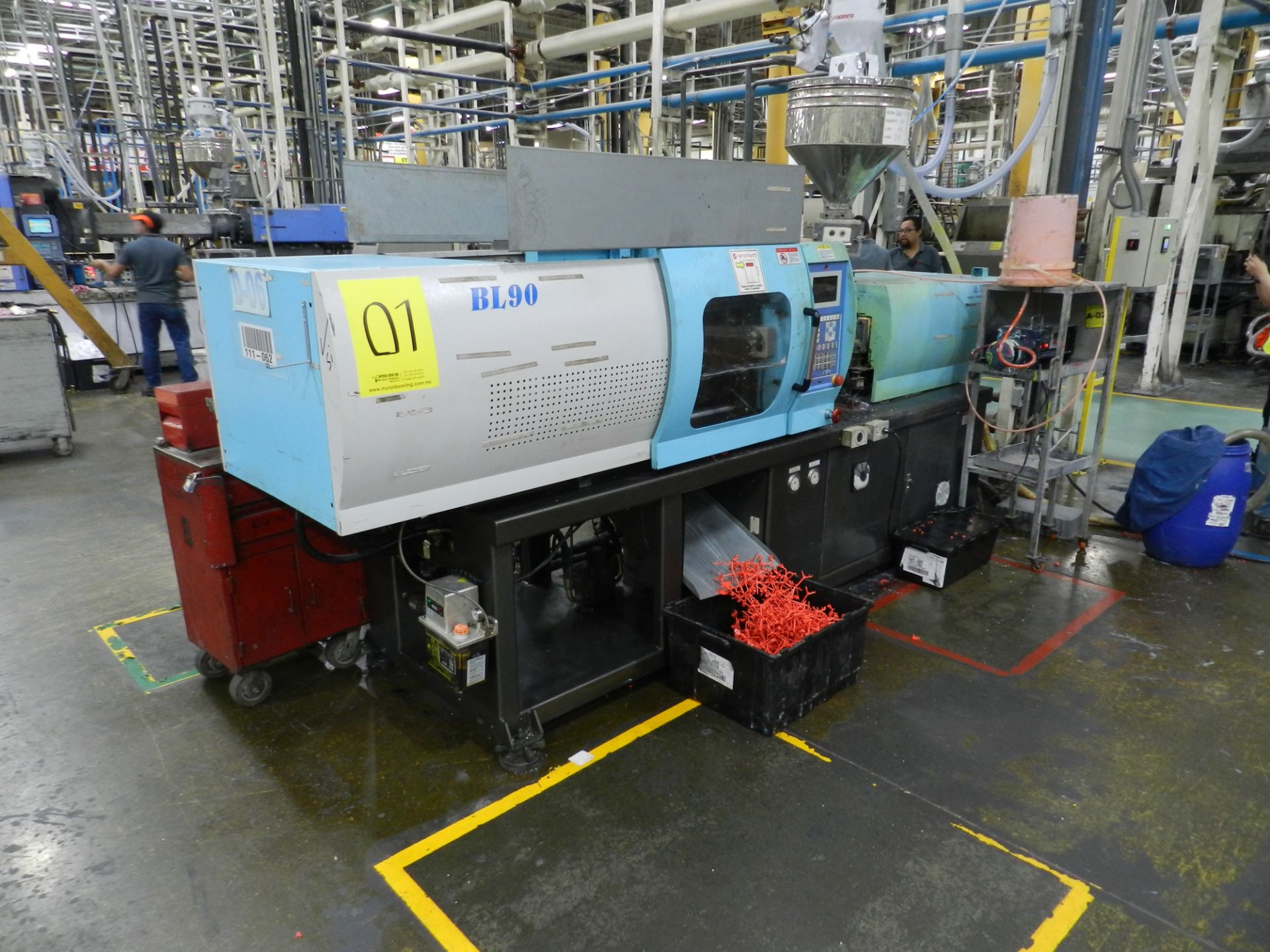 90 TON BELKEN BL90C FOR PLASTIC INJECTION, YEAR 2014. 11KW ENGINE AT 50HZ, 36 CM3 INJECTION LOAD.