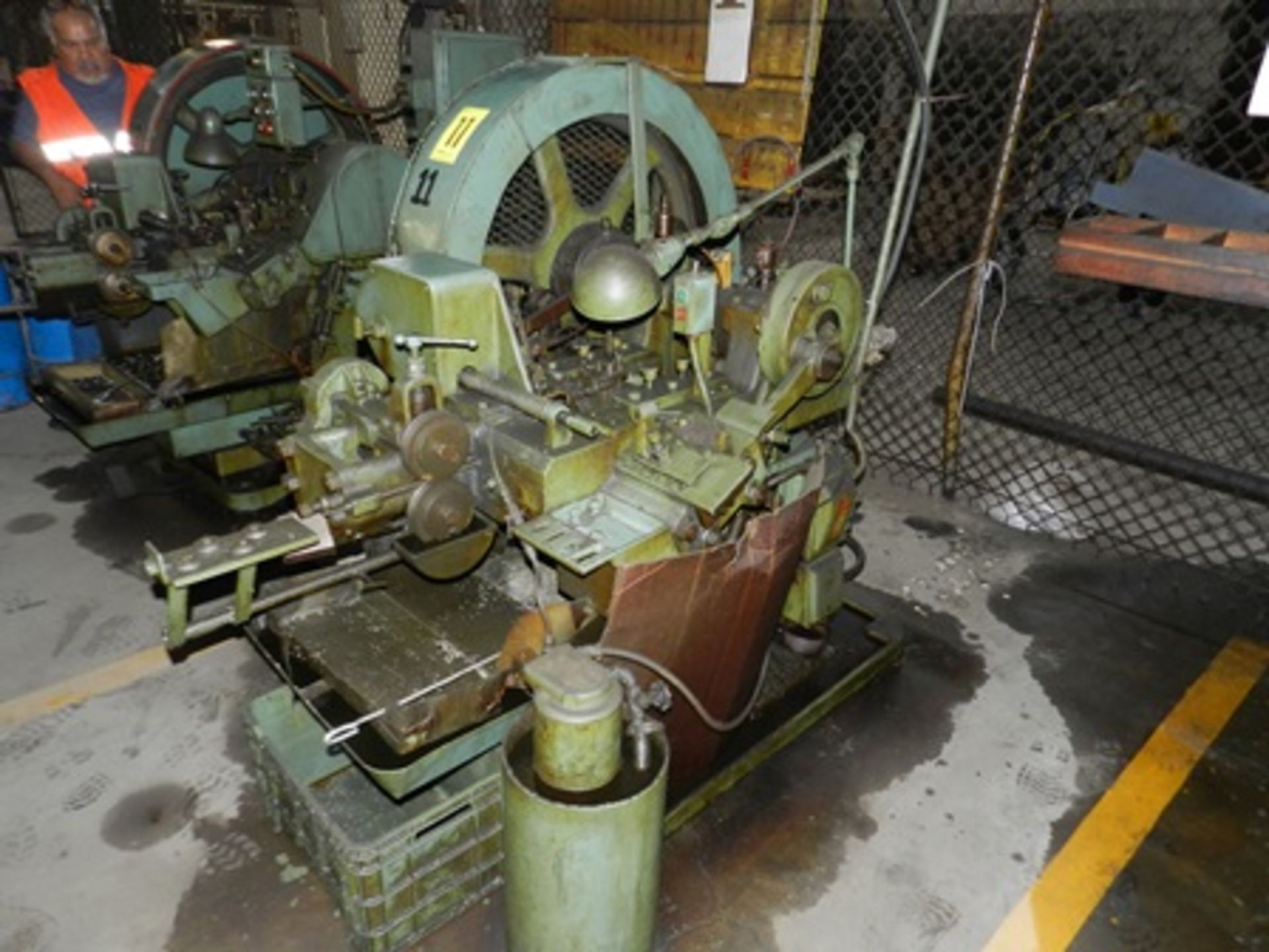 Máquina forjadora de remaches 3/16" marca Waterbury Farrel serie 27159513 con cabezadora en frio - Image 8 of 20
