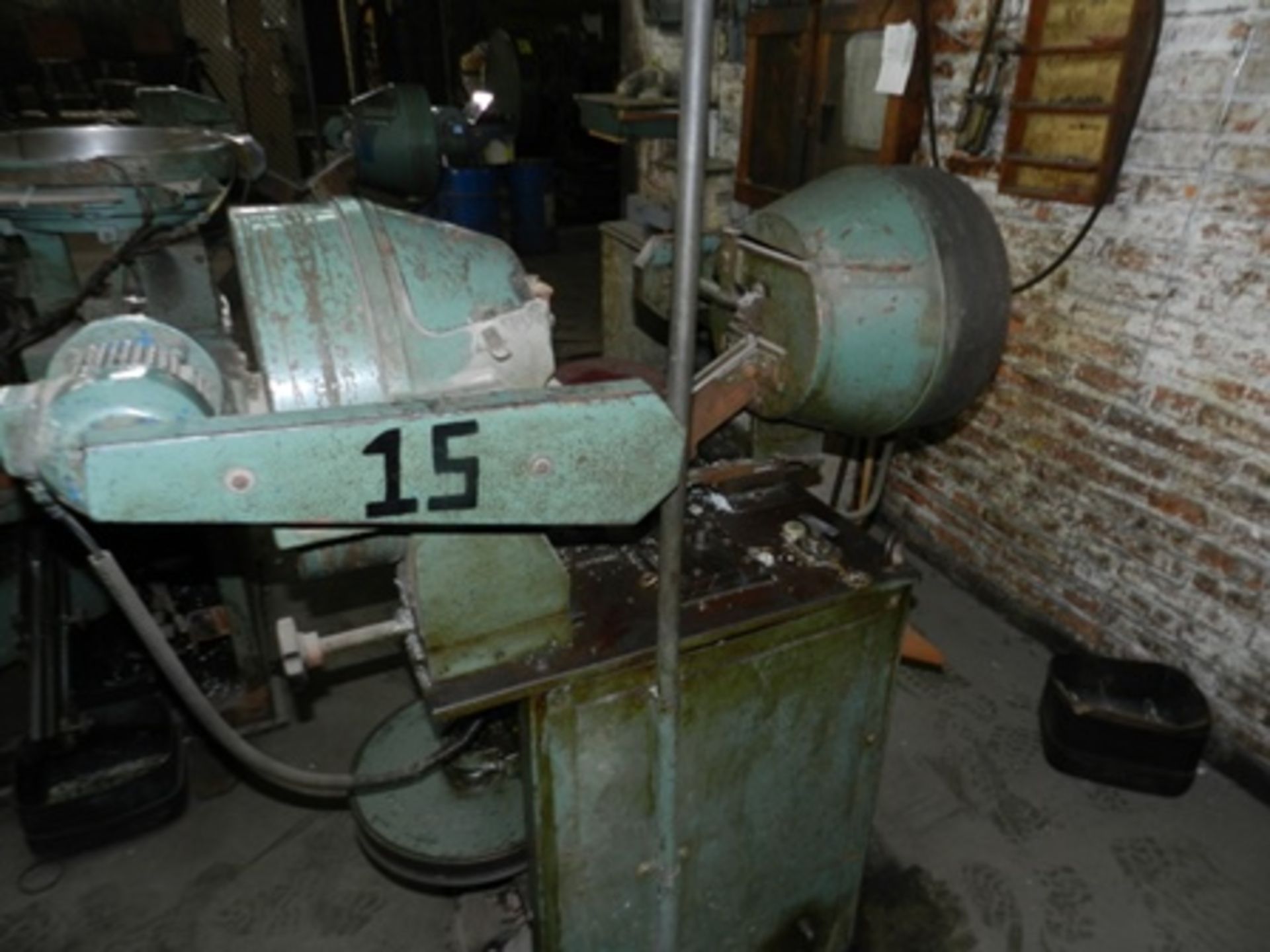 Máquina de ensamble de remaches y clavos marca Moroni-remachek (40's) - Image 15 of 15