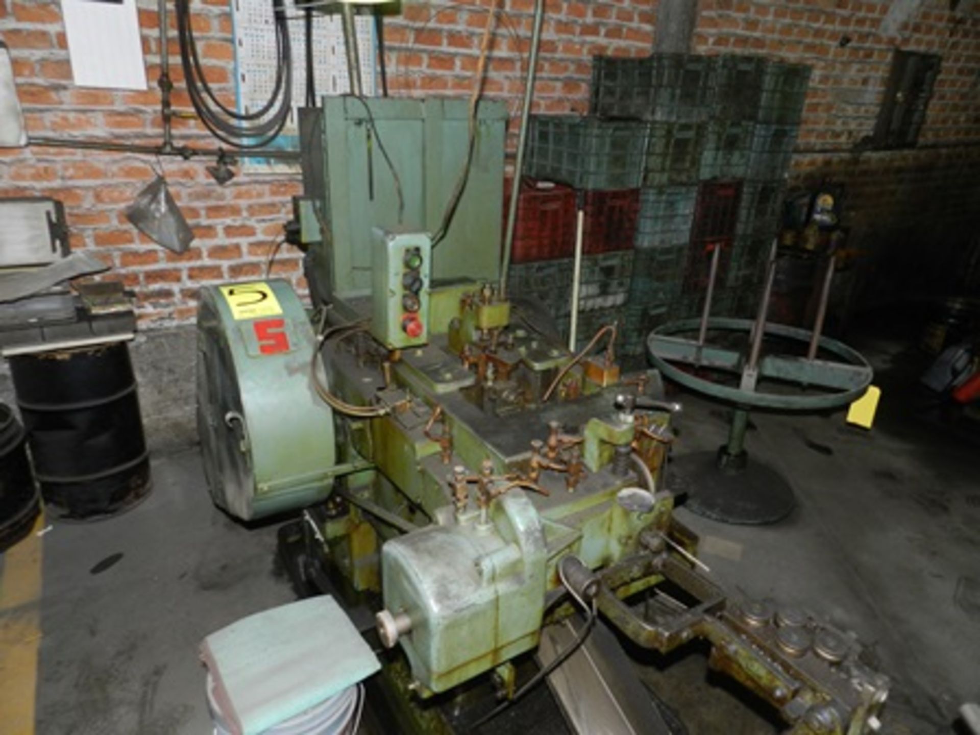 Máquina forjadora de tornillos marca Waterbury Farrel modelo hi-pro 3/16" serie 167651-536 - Image 3 of 10