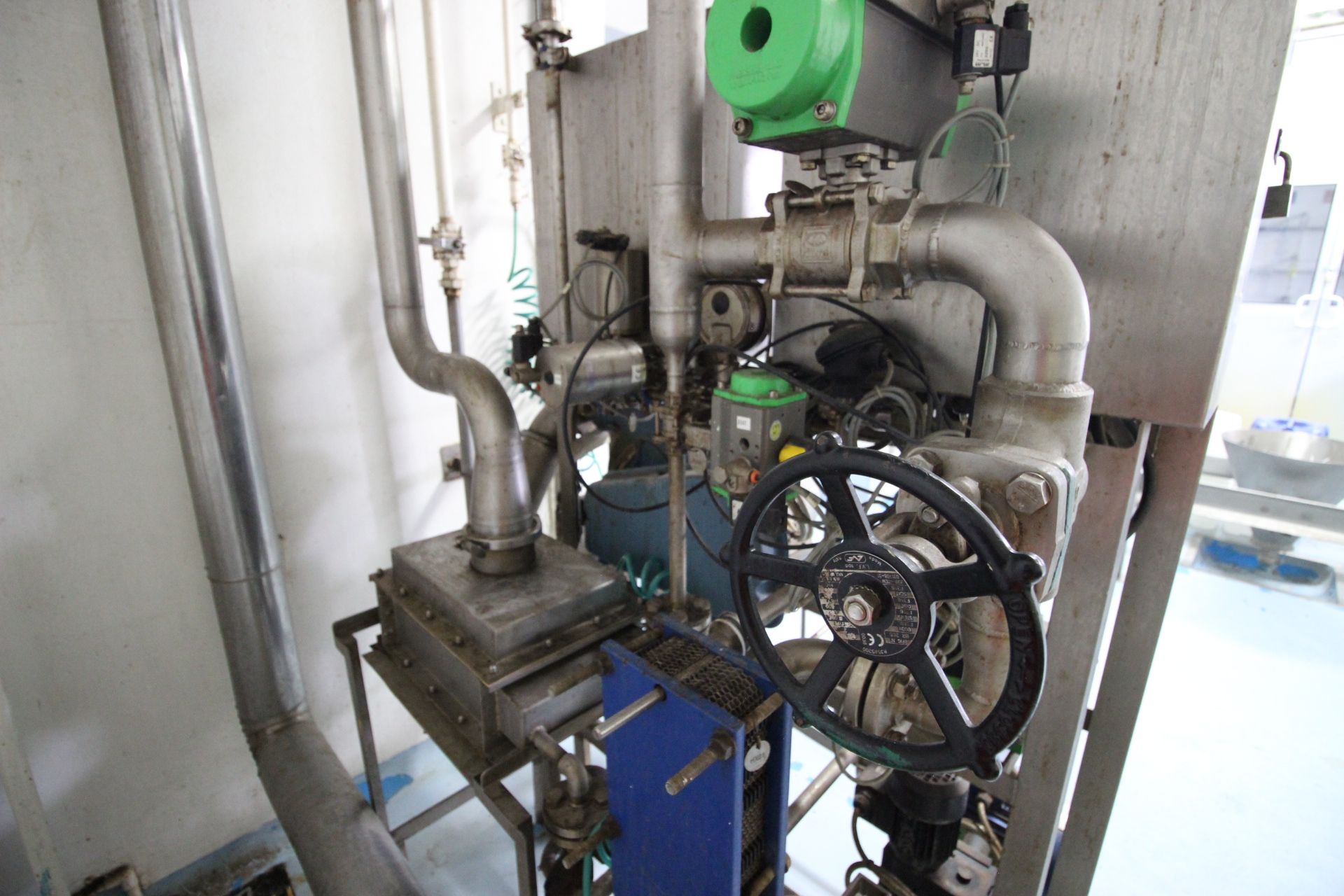 Pressure washer for containers, including Allen Bradley controller, stainless steel s - Image 7 of 24