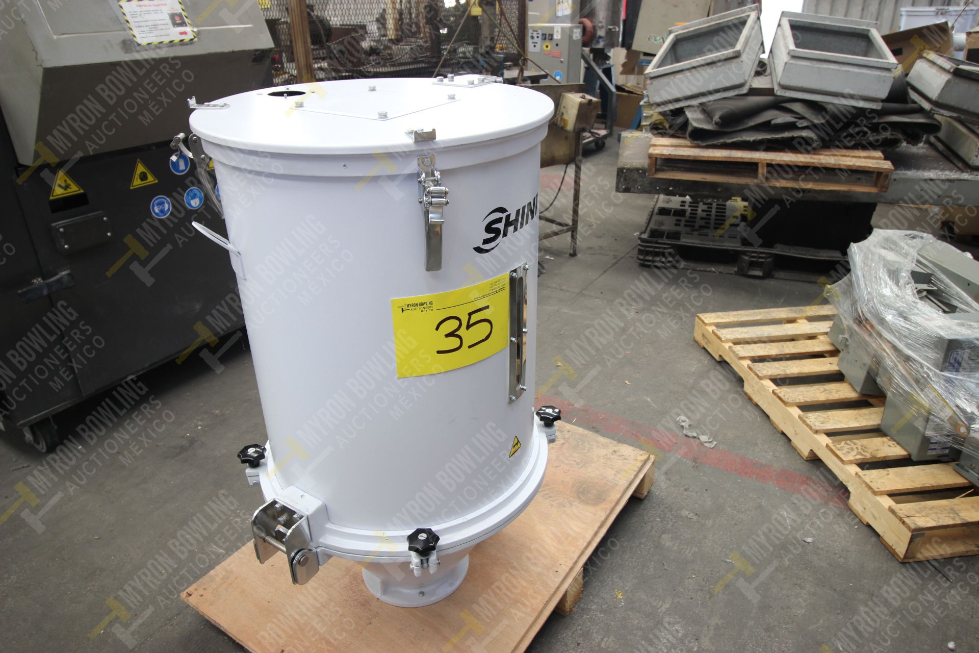 Shini Plastics Technologies 100kg hopper dryer mod. SHD-100SL-CE, with no control cabinet and blower - Image 5 of 13