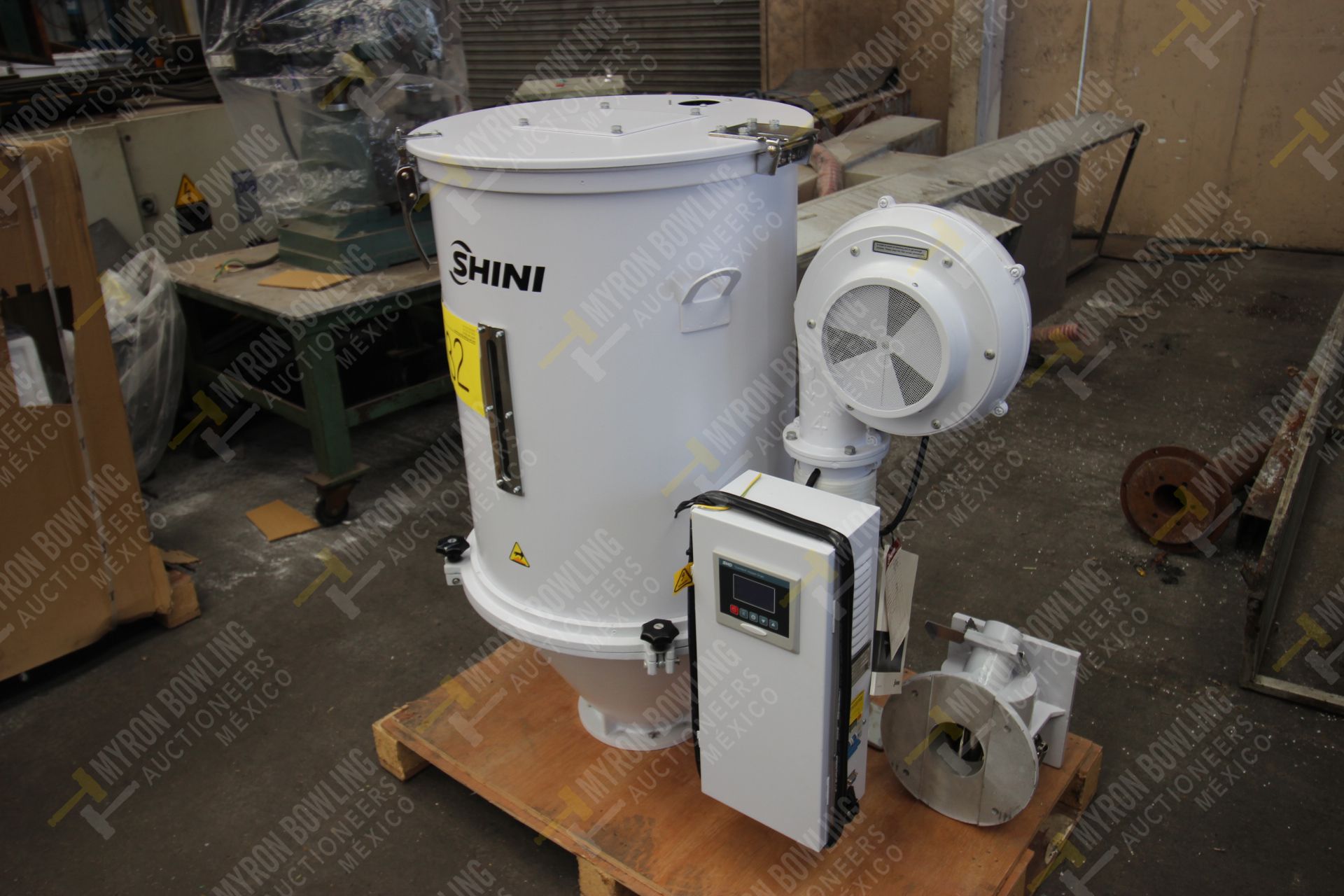 Shini Plastics Technologies 100kg. hopper dryer mod. SHD-100SL-CE, serial number 2HD16100388 - Image 3 of 17