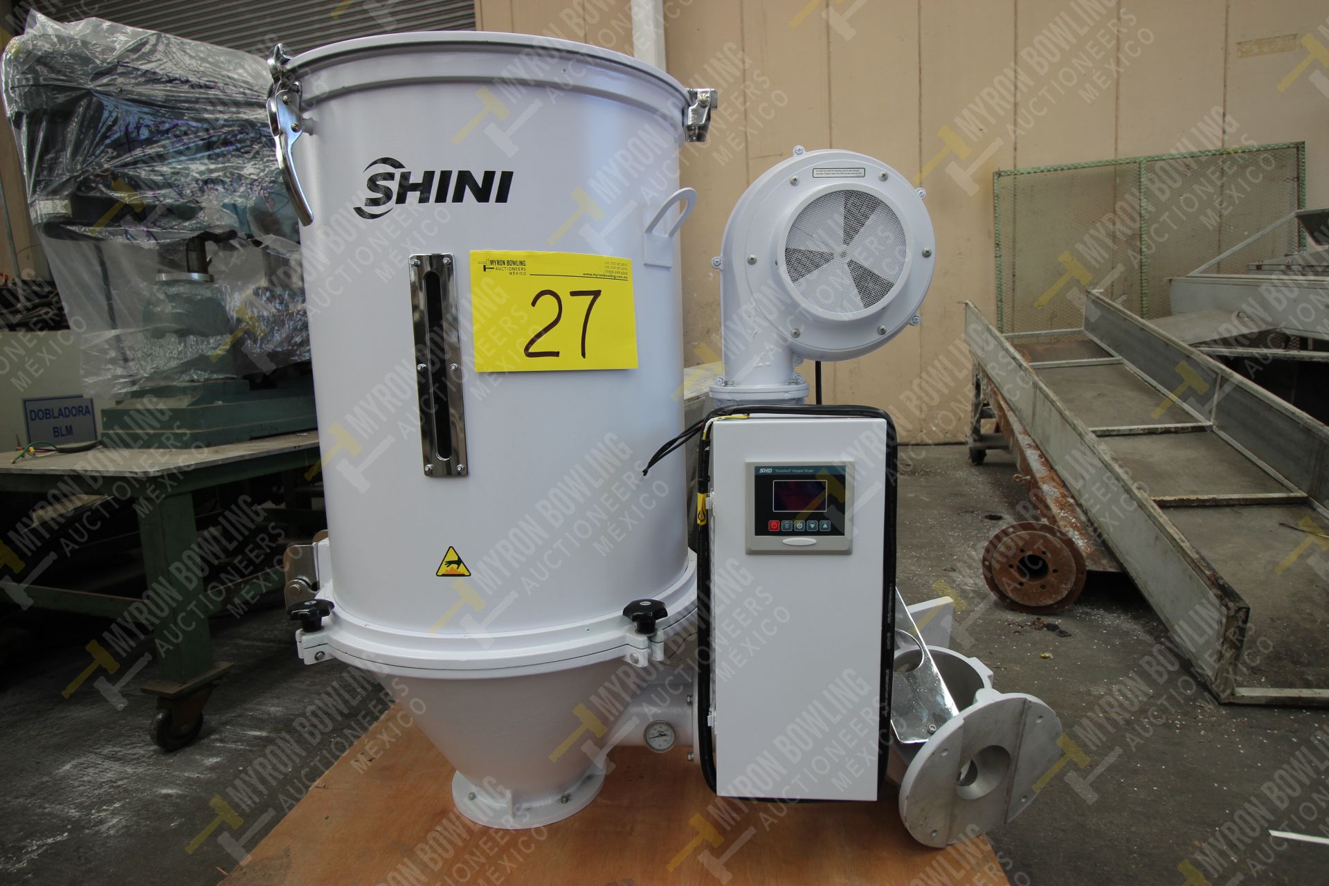 Shini Plastics Technologies 100kg. hopper dryer mod. SHD-100SL-CE, serial number 2HD16100392