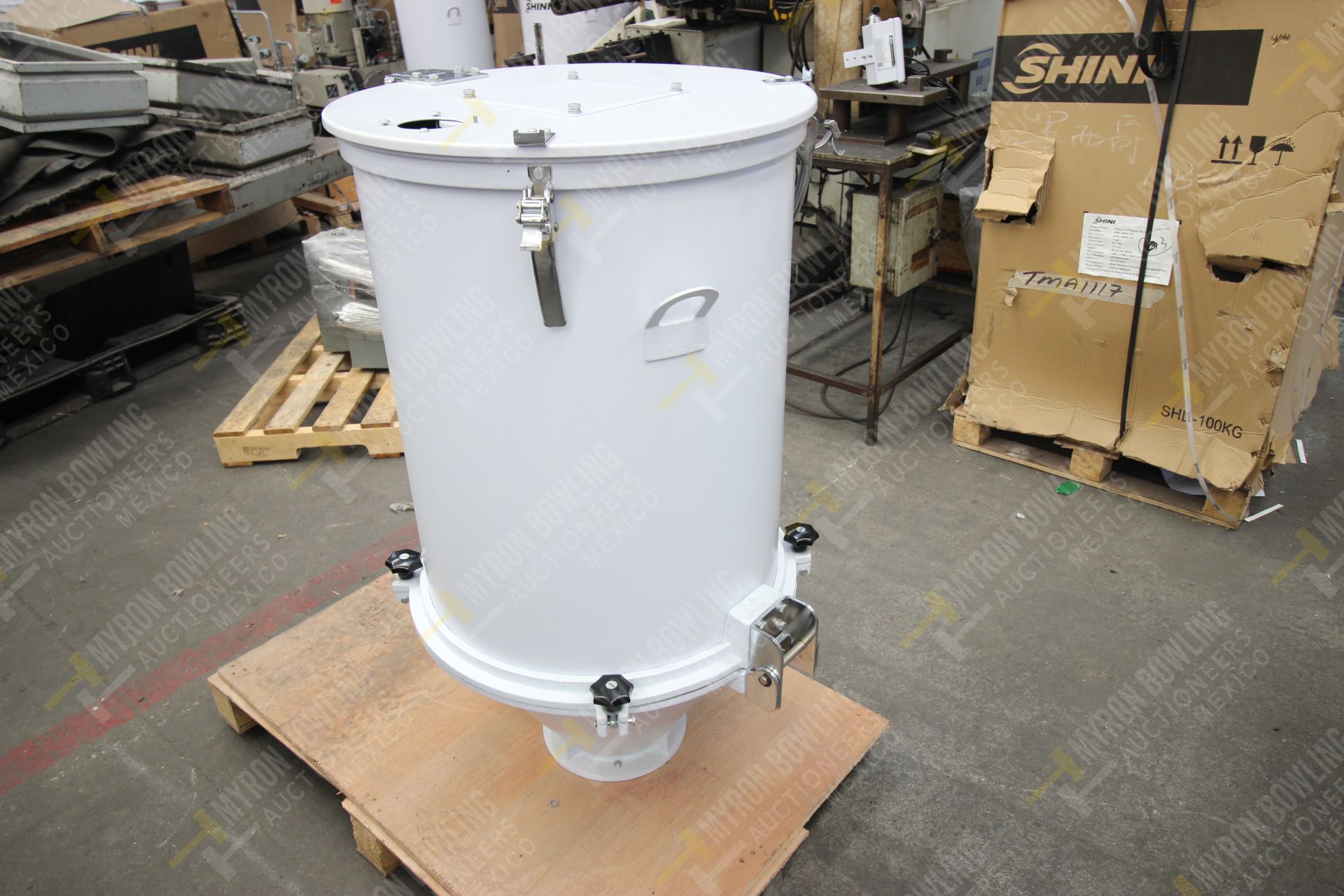 Shini Plastics Technologies 100kg hopper dryer mod. SHD-100SL-CE, with no control cabinet and blower - Image 10 of 13