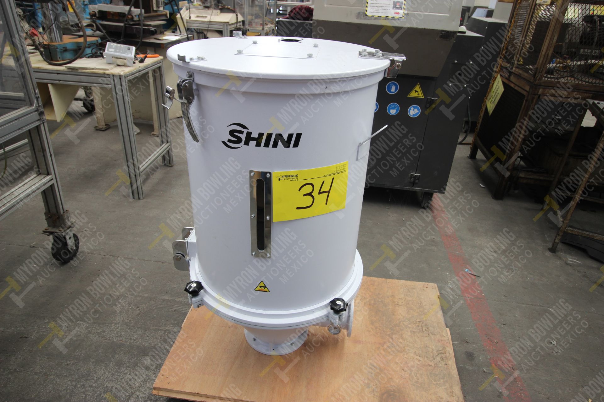 Shini Plastics Technologies 100kg hopper dryer mod. SHD-100SL-CE, with no control cabinet and blower