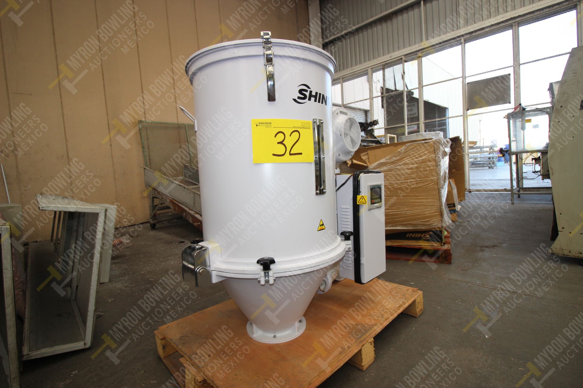 Shini Plastics Technologies 100kg. hopper dryer mod. SHD-100SL-CE, serial number 2HD16100388 - Image 5 of 17