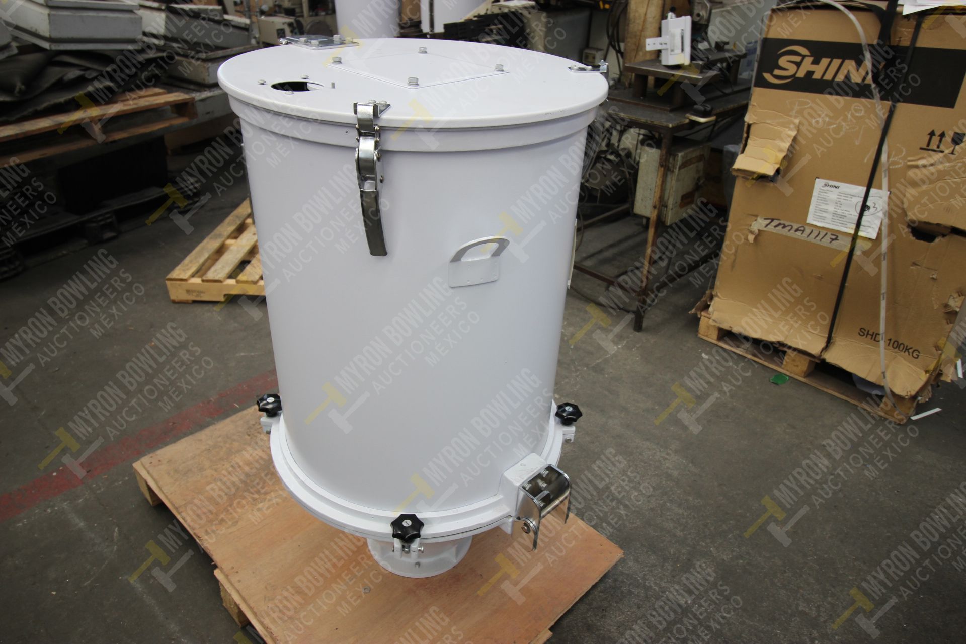 Shini Plastics Technologies 100kg hopper dryer mod. SHD-100SL-CE, with no control cabinet and blower - Image 9 of 12