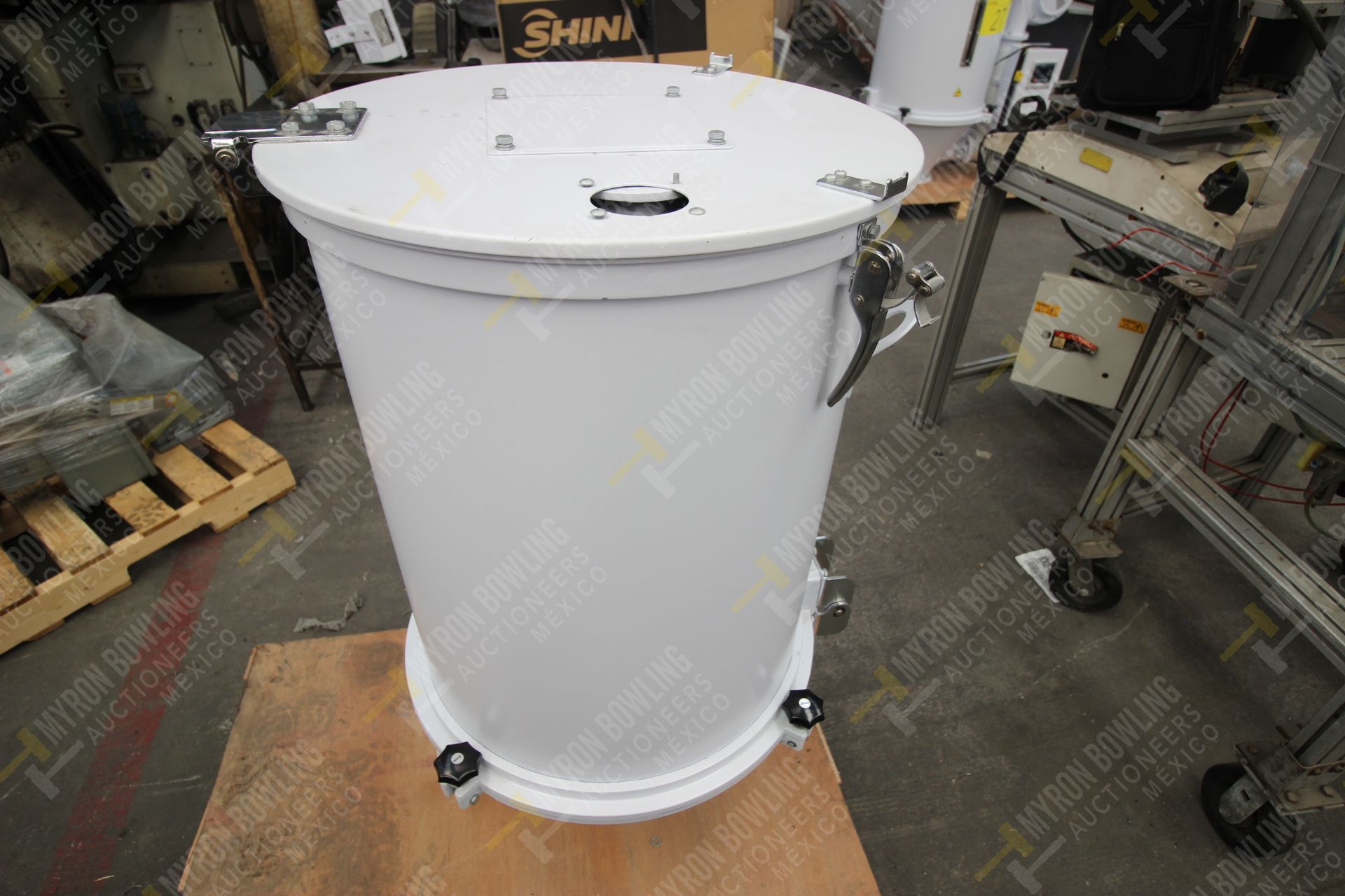 Shini Plastics Technologies 100kg hopper dryer mod. SHD-100SL-CE, with no control cabinet and blower - Image 8 of 14
