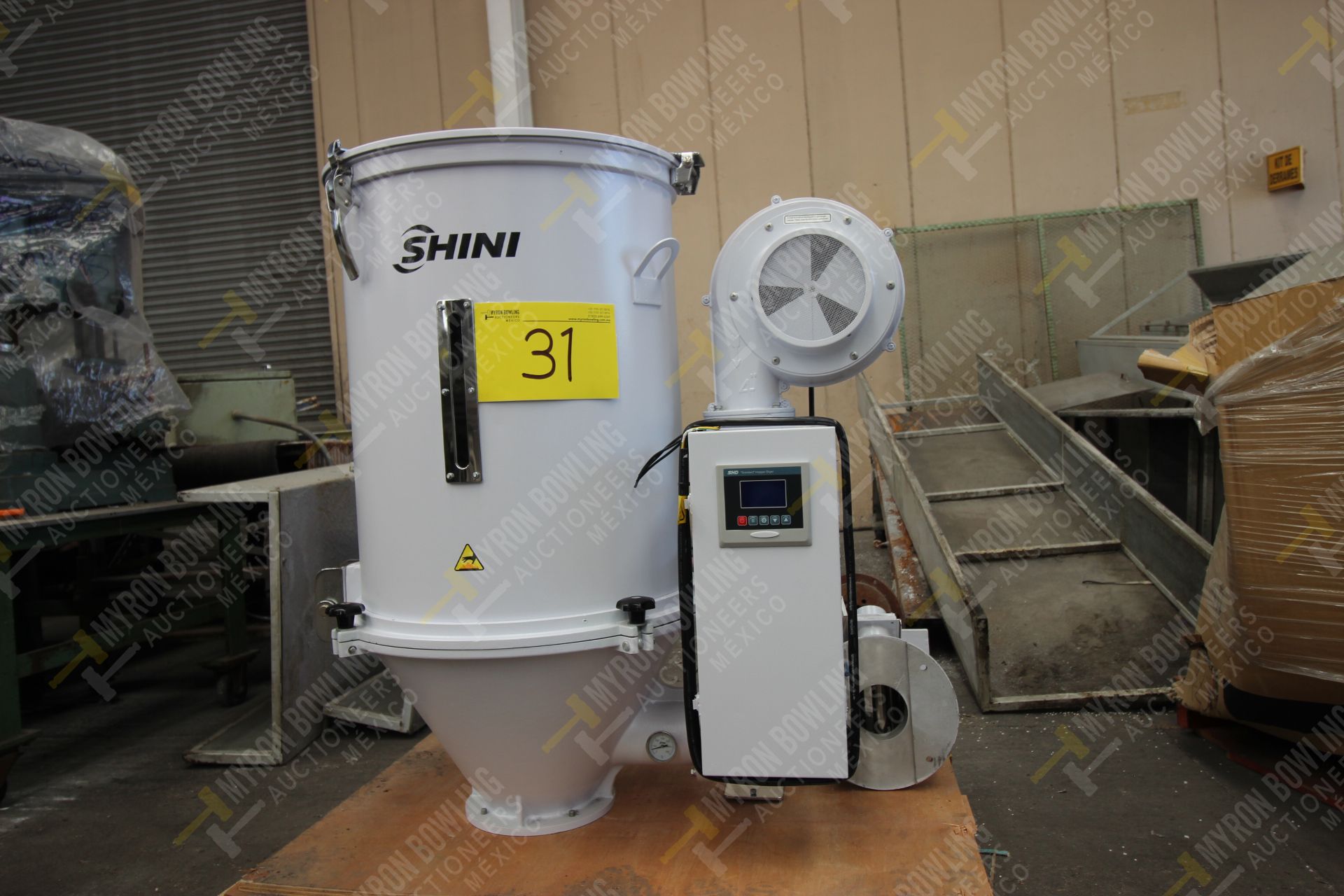 Shini Plastics Technologies 100kg. hopper dryer mod. SHD-100SL-CE, serial number 2HD16100392