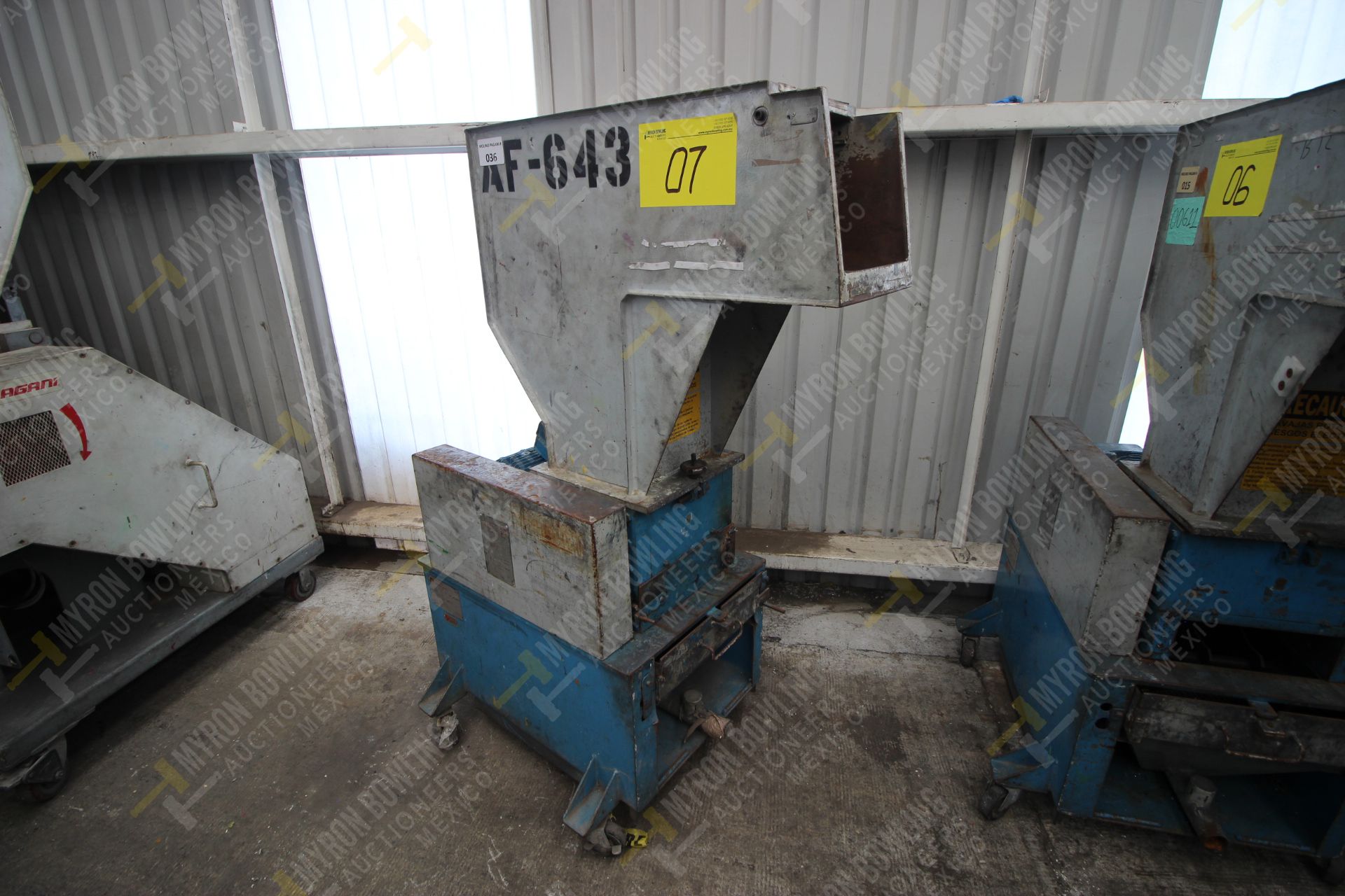 7.5 HP Pagani Dycomet plastic granulator, model 2030, serial number 2030.002139 - mfg. date Oct 2000 - Image 10 of 12