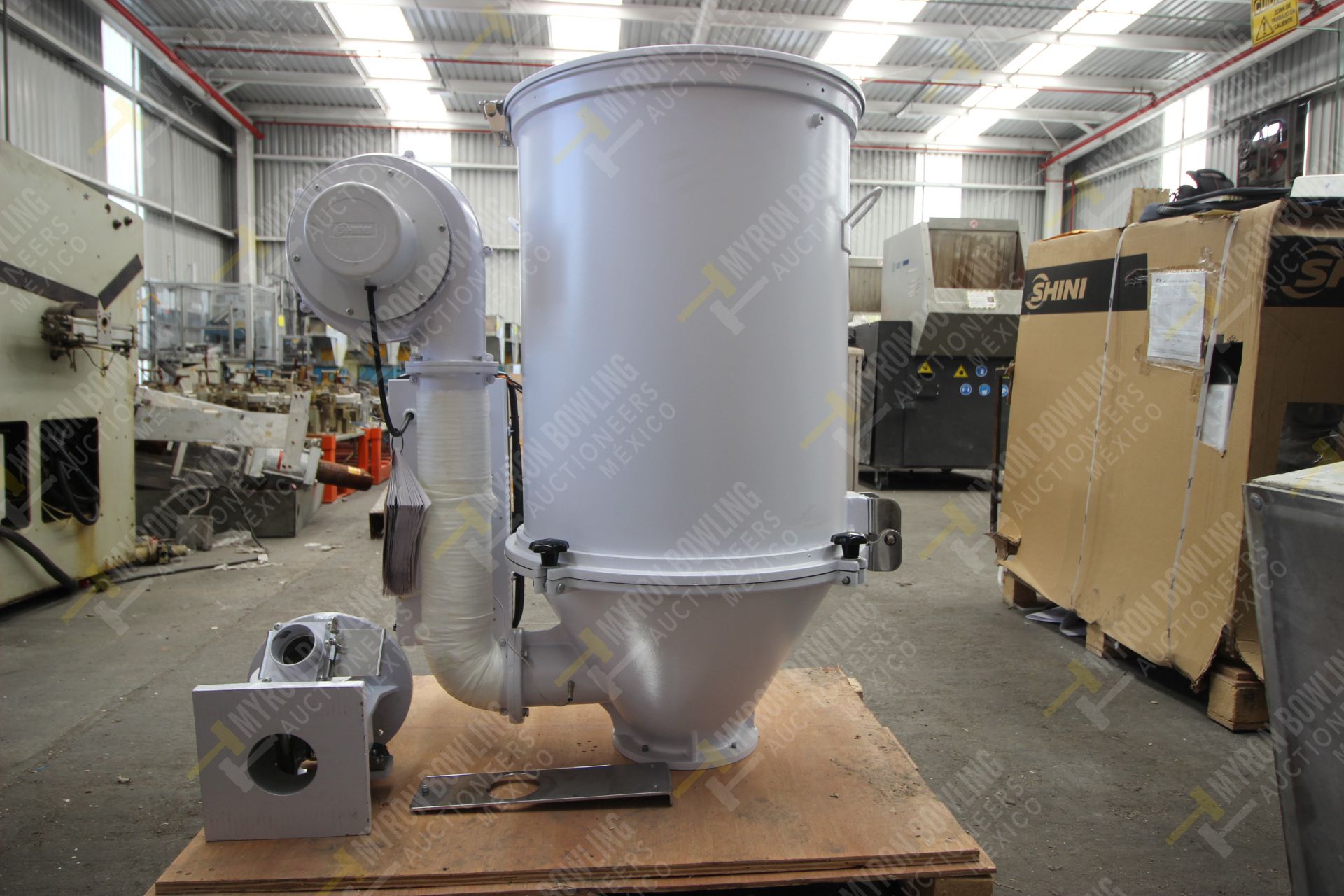 Shini Plastics Technologies 100kg. hopper dryer mod. SHD-100SL-CE, serial number 2HD16100392 - Image 9 of 15