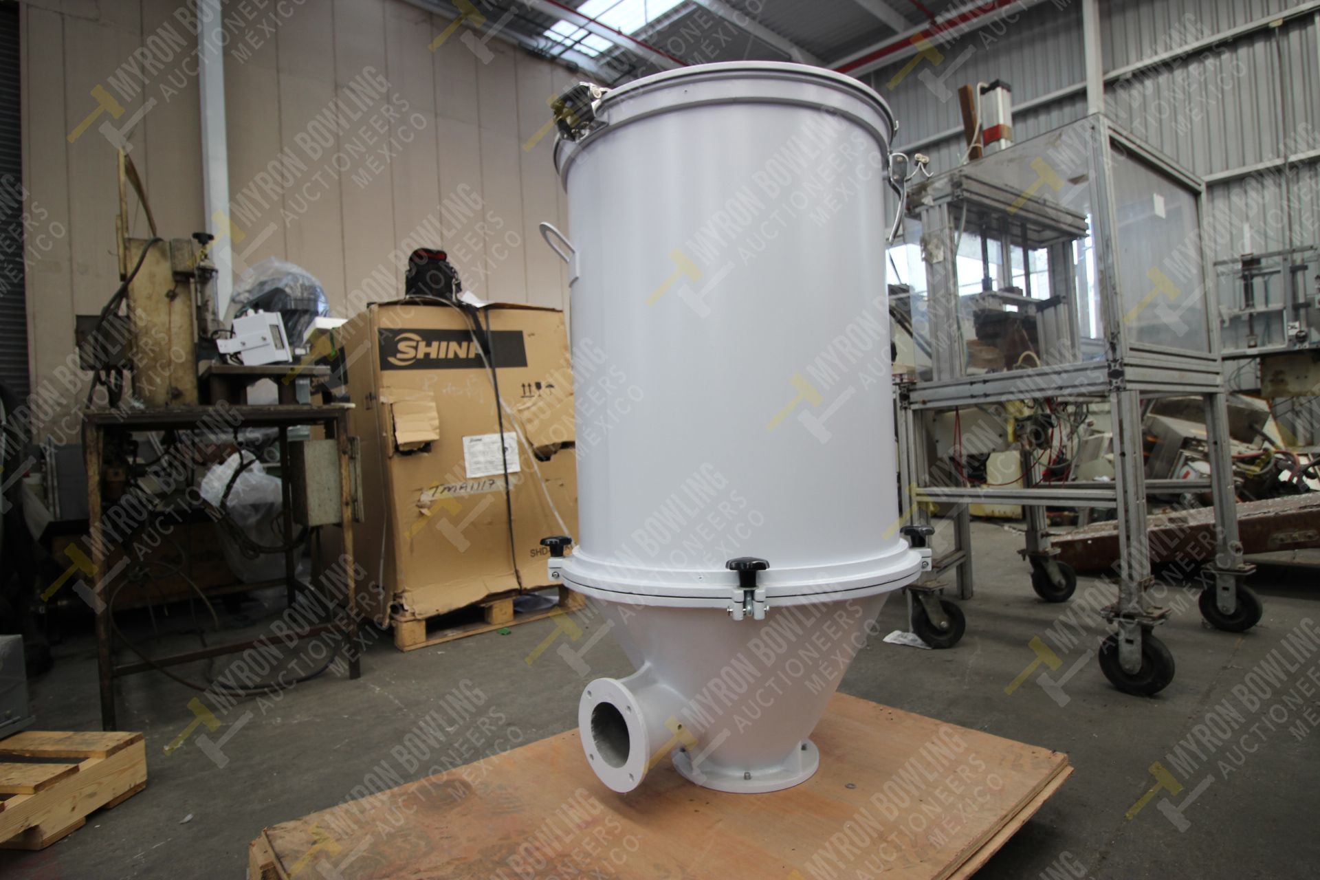 Shini Plastics Technologies 100kg hopper dryer mod. SHD-100SL-CE, with no control cabinet and blower - Image 7 of 14