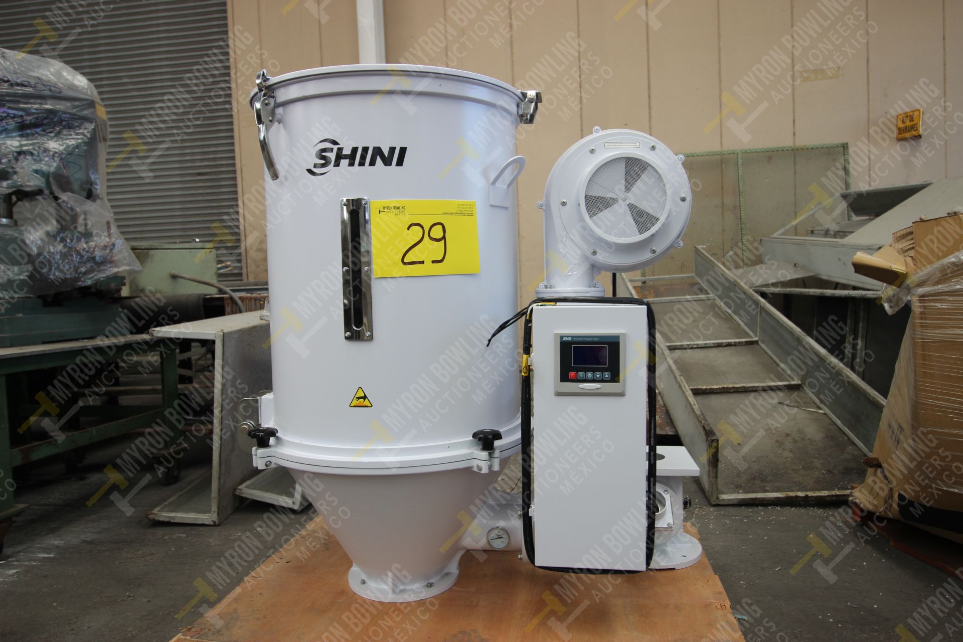 Shini Plastics Technologies 100kg. hopper dryer mod. SHD-100SL-CE, serial number 2HD16100395