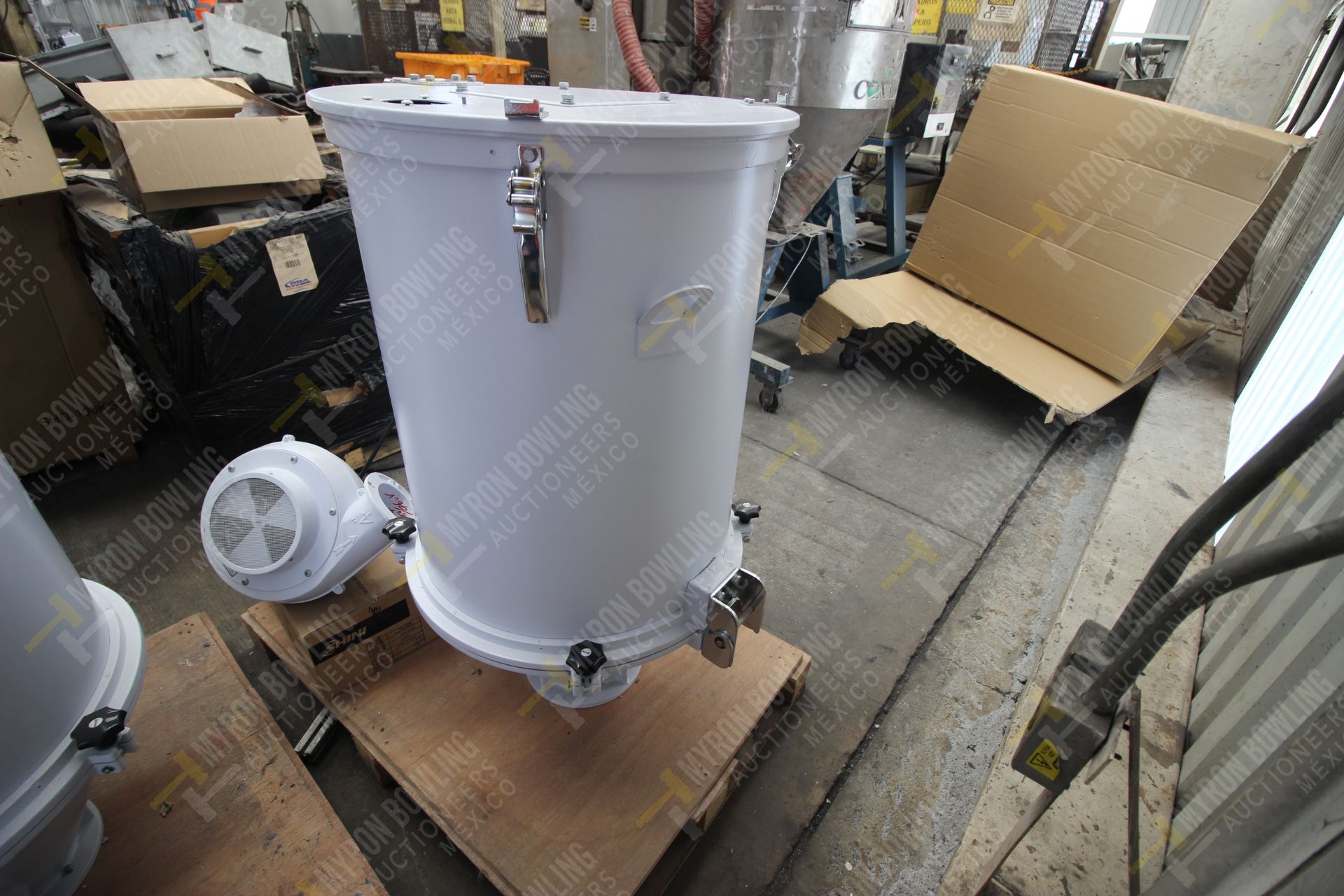 Shini Plastics Technologies 100kg. hopper dryer mod. SHD-100SL-CE, serial number 2HD16100381 - Image 9 of 13