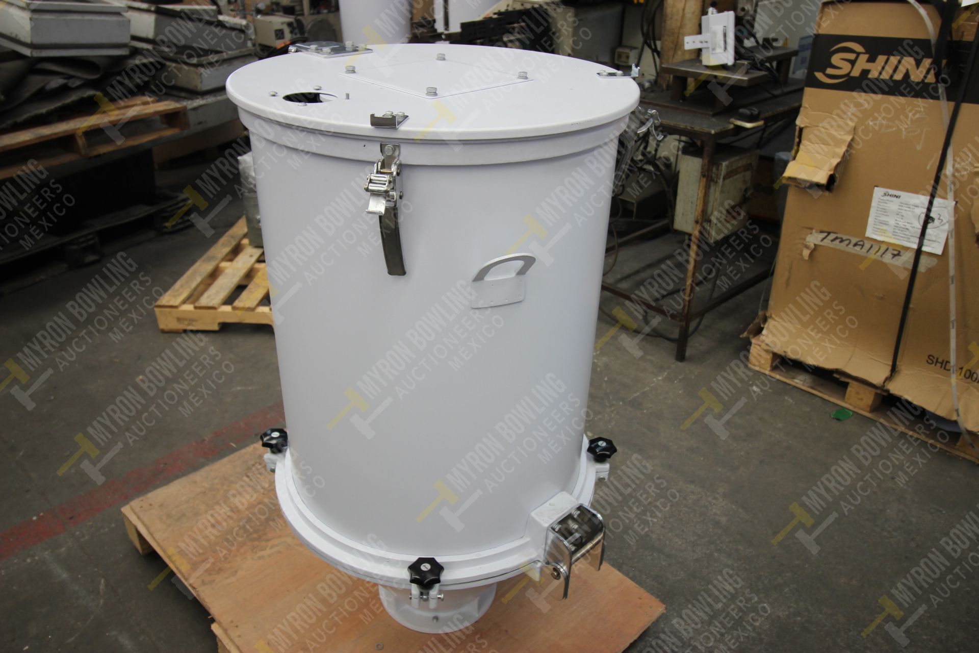 Shini Plastics Technologies 100kg hopper dryer mod. SHD-100SL-CE, with no control cabinet and blower - Image 10 of 14