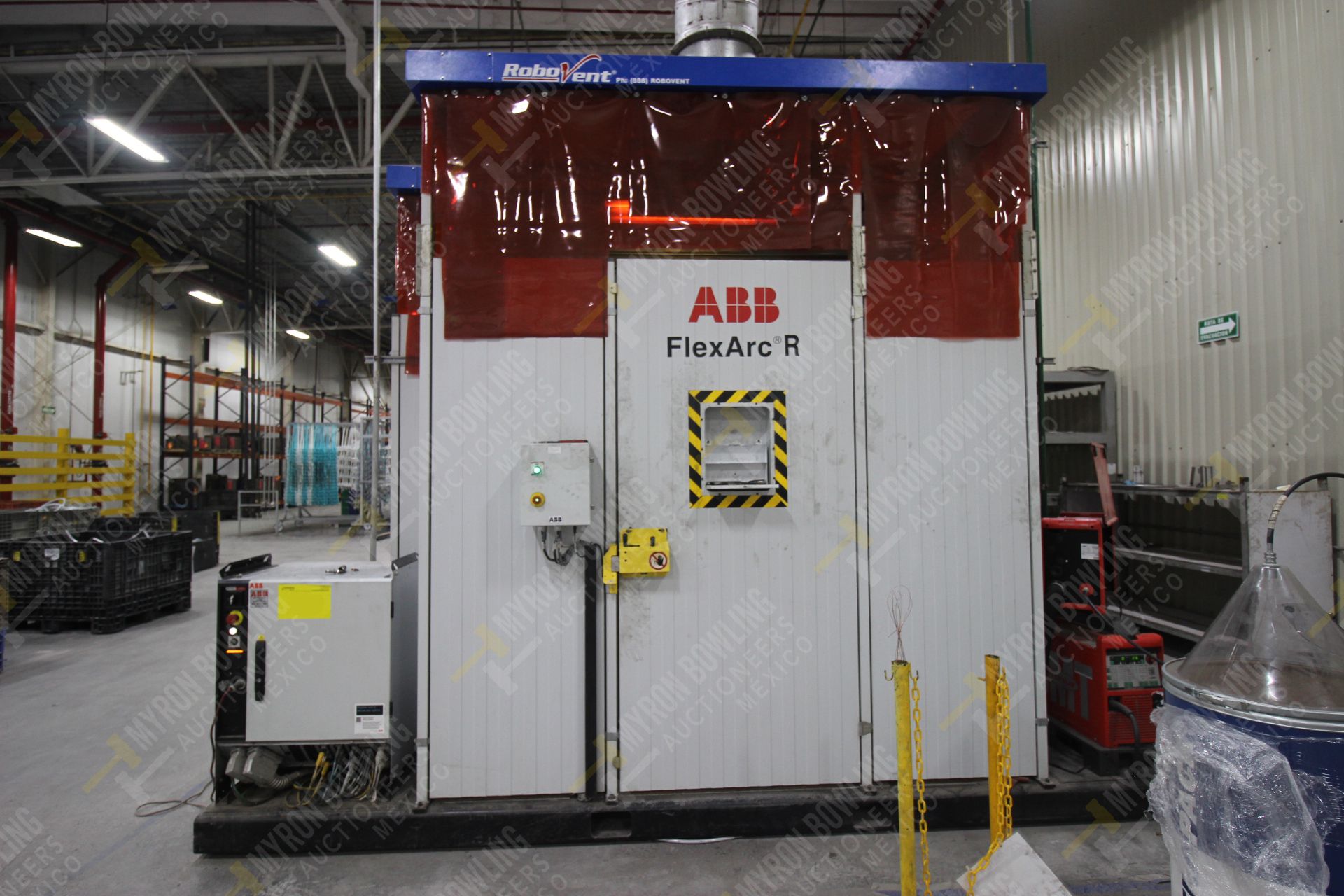 Robotic welding cell with 360 degrees clamping device, 5 axis ABB Robot and Fronius MIG welder. - Image 11 of 21