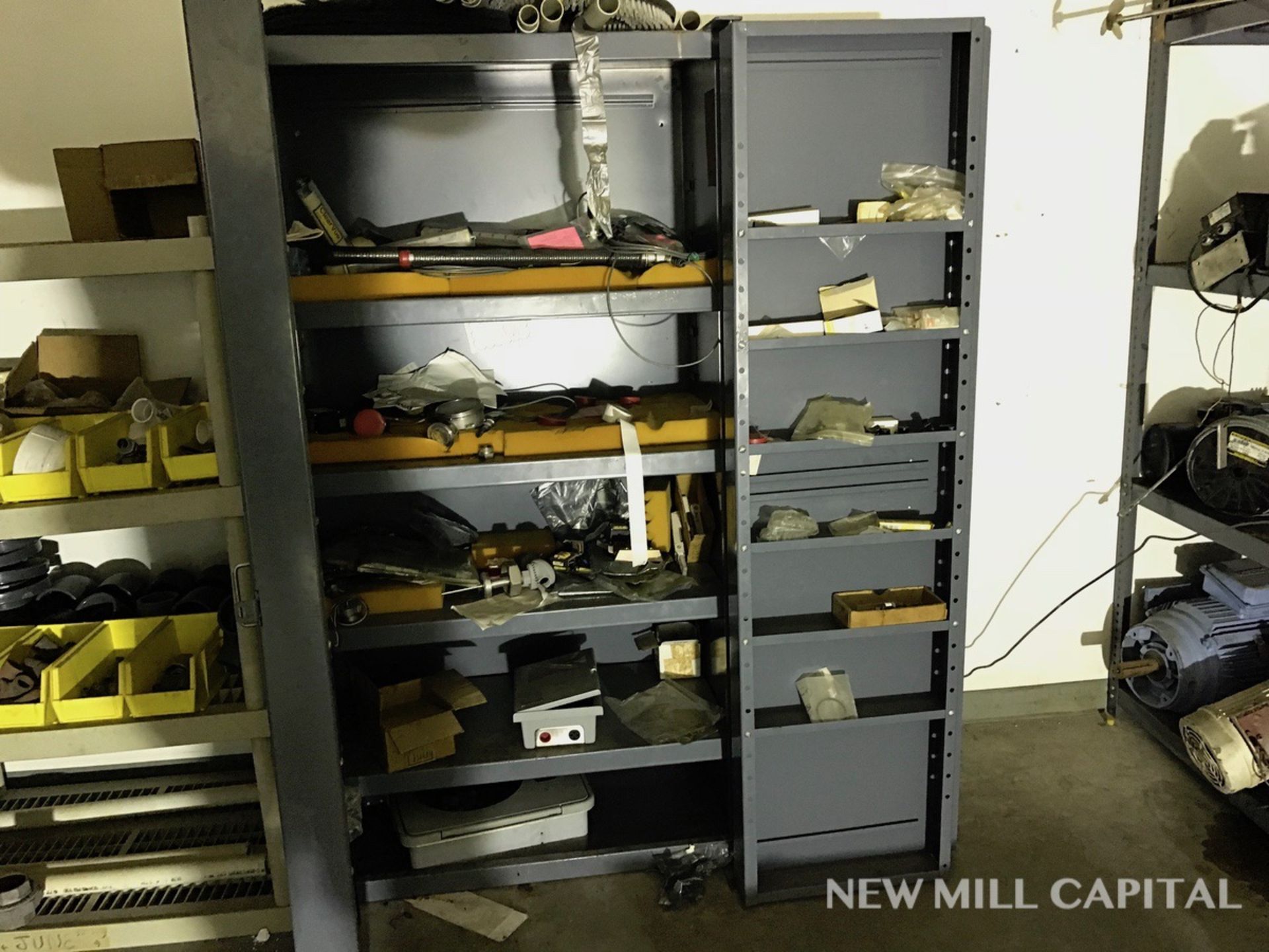 (2) Shelves (1) Cabinet, Plumbing Fittings, Liquid Level Transmitters, Thermome | Rigging Fee: $300 - Bild 3 aus 6