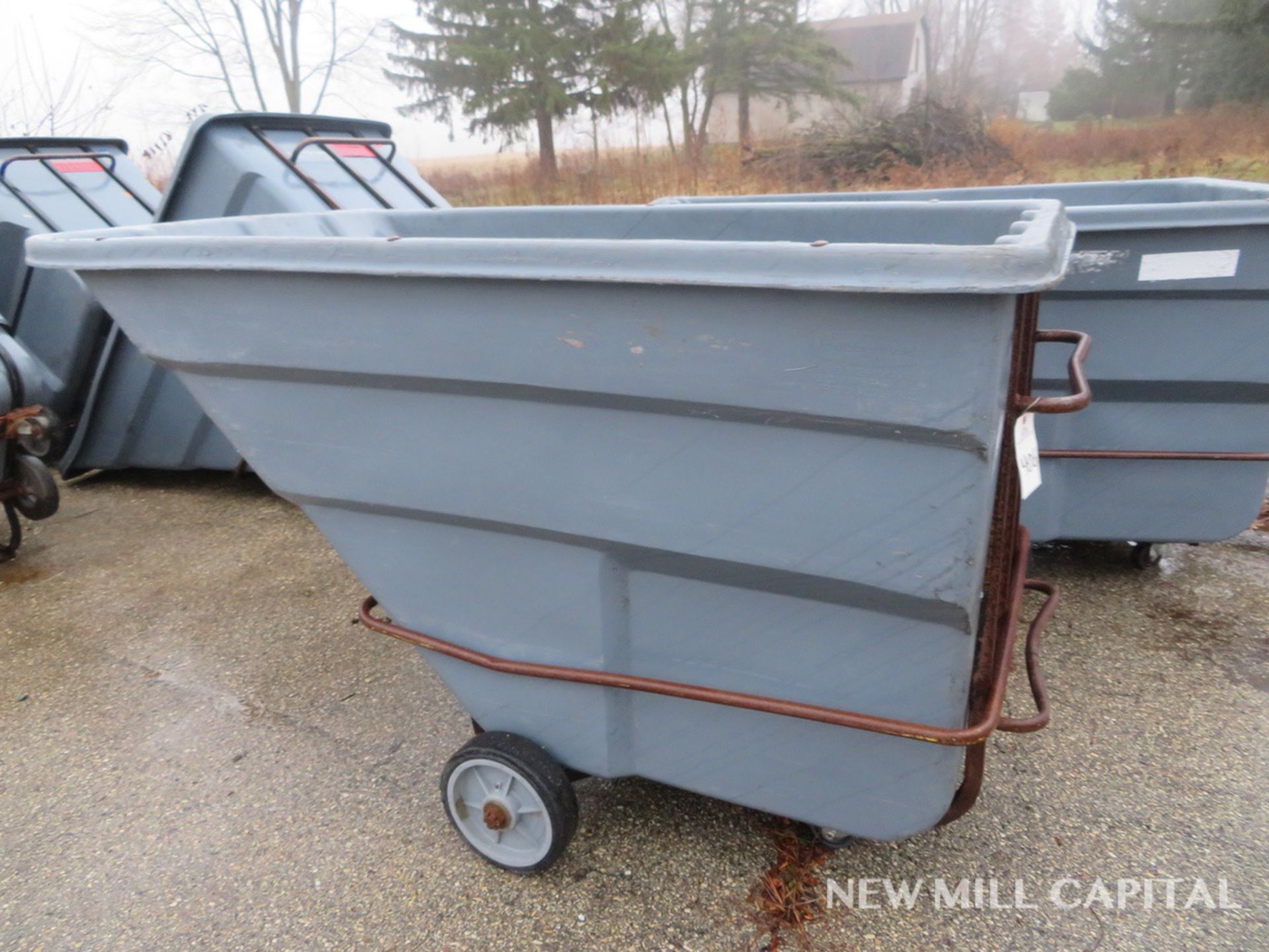 2-Yard Rubbermaid Dumpster | Rigging Fee: $25