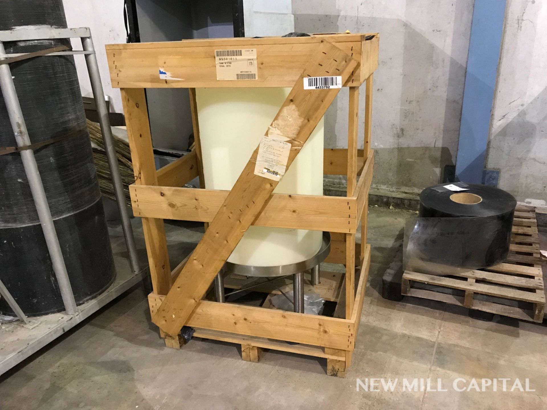 55 Gallon Tank, Stainless Steel Stand | Rigging Fee: $25