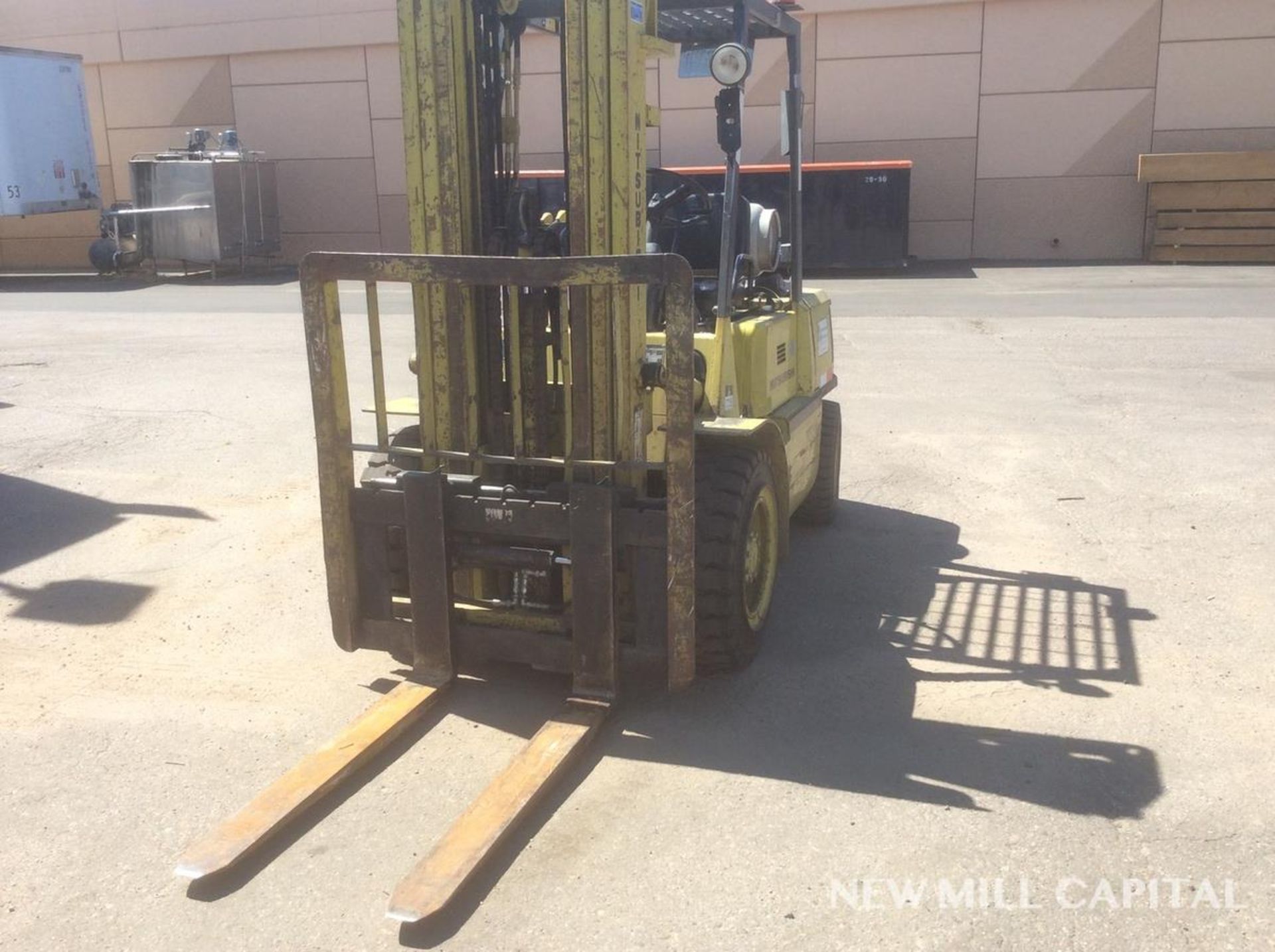 Mitsubishi F630 Fork Lift, LPG, 6000 LBS Capacity, 185in Lift, 3-Stage Sideshif | Rigging Fee: $100 - Bild 2 aus 5