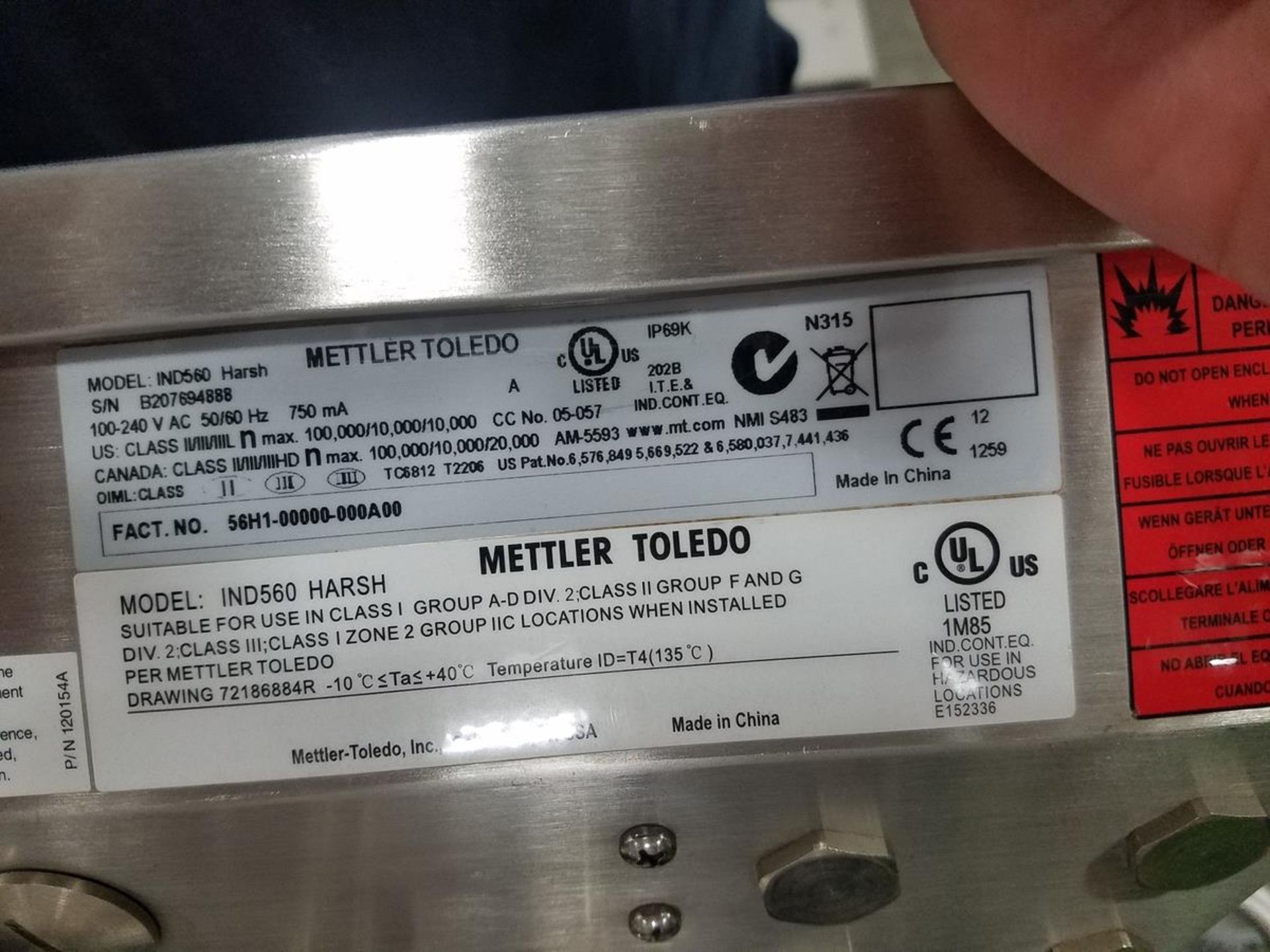 Mettler Toledo Portable Floor Scale, M# IND560 Harsh, S/N B207694888 | Rig Fee: $75 - Image 3 of 3