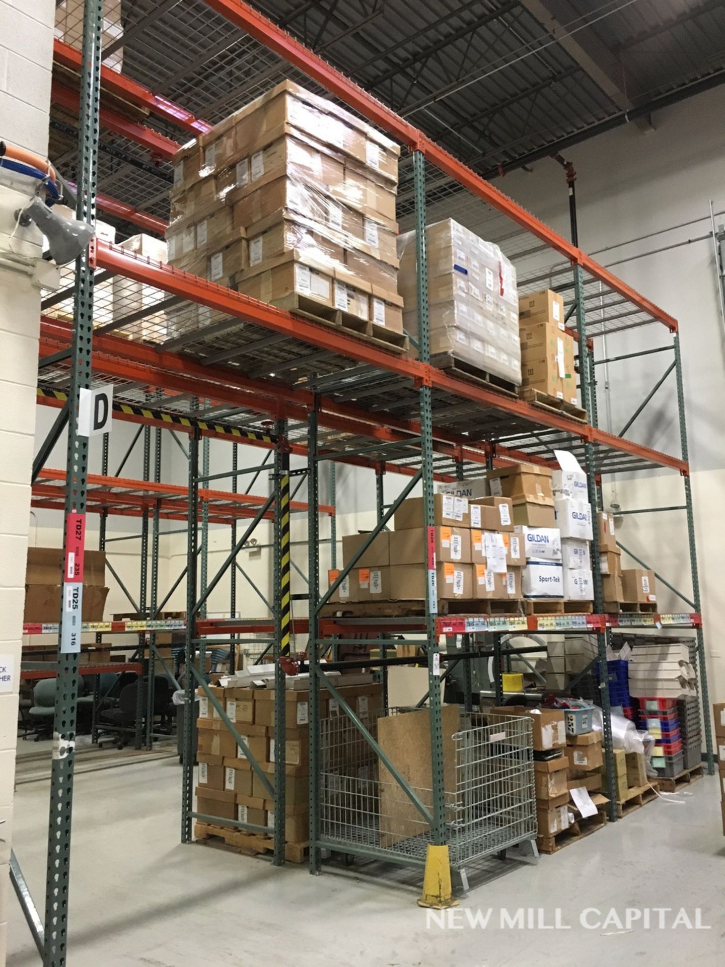 Interlake Teardrop Pallet Rack, (8) Uprights (3in x 1.625in Columns, 42in | Rig: See Lot Description