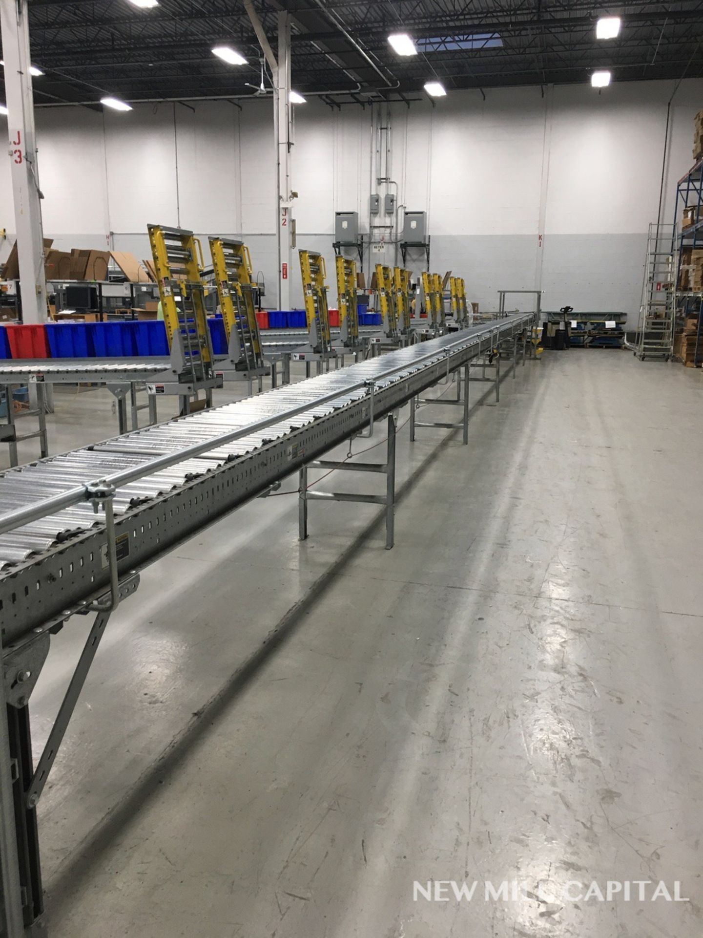 Automotion Power Roller Conveyor, Approx 75ft OA Length, Belt Driven Rollers, Ai | Rig Fee: $800 - Image 12 of 13