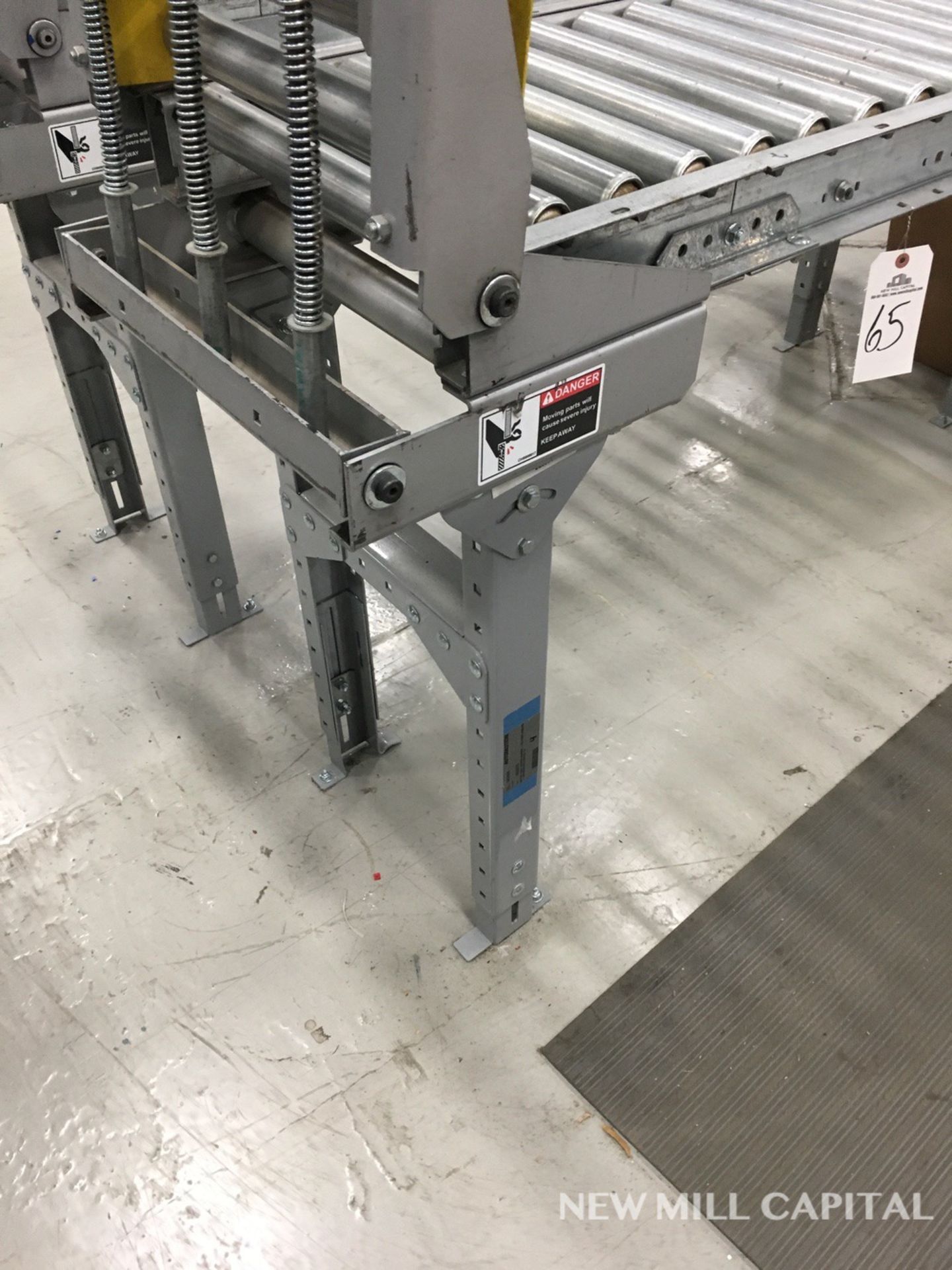 Spring Assisted Roller Conveyor &amp; Gate, Approx 18.5ft OA Length, 15in Wide R | Rig Fee: $150 - Image 3 of 4