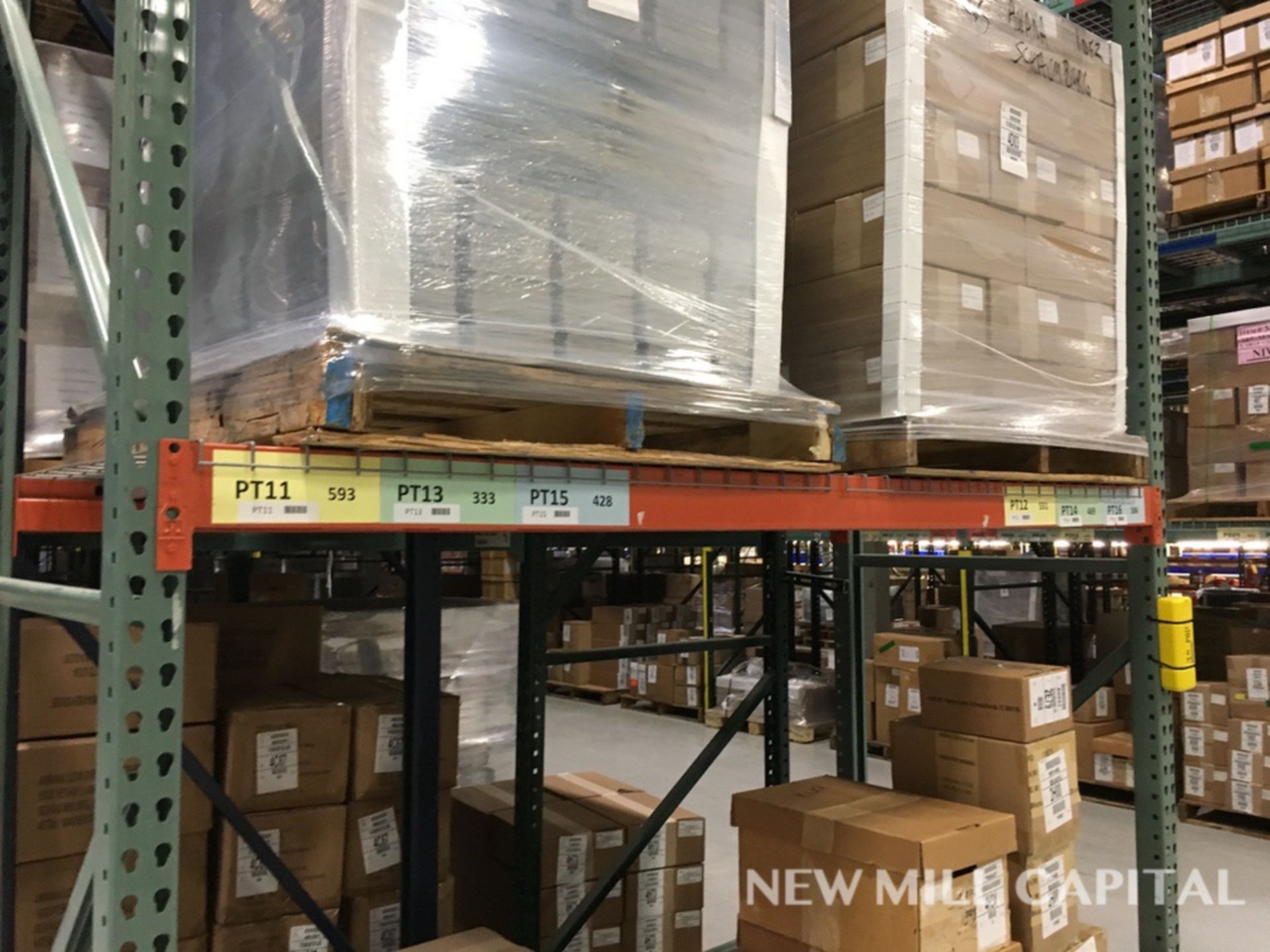 Interlake Teardrop Pallet Rack, (16) Uprights (3in x 3in Column, 42in Dee | Rig: See Lot Description - Image 4 of 13