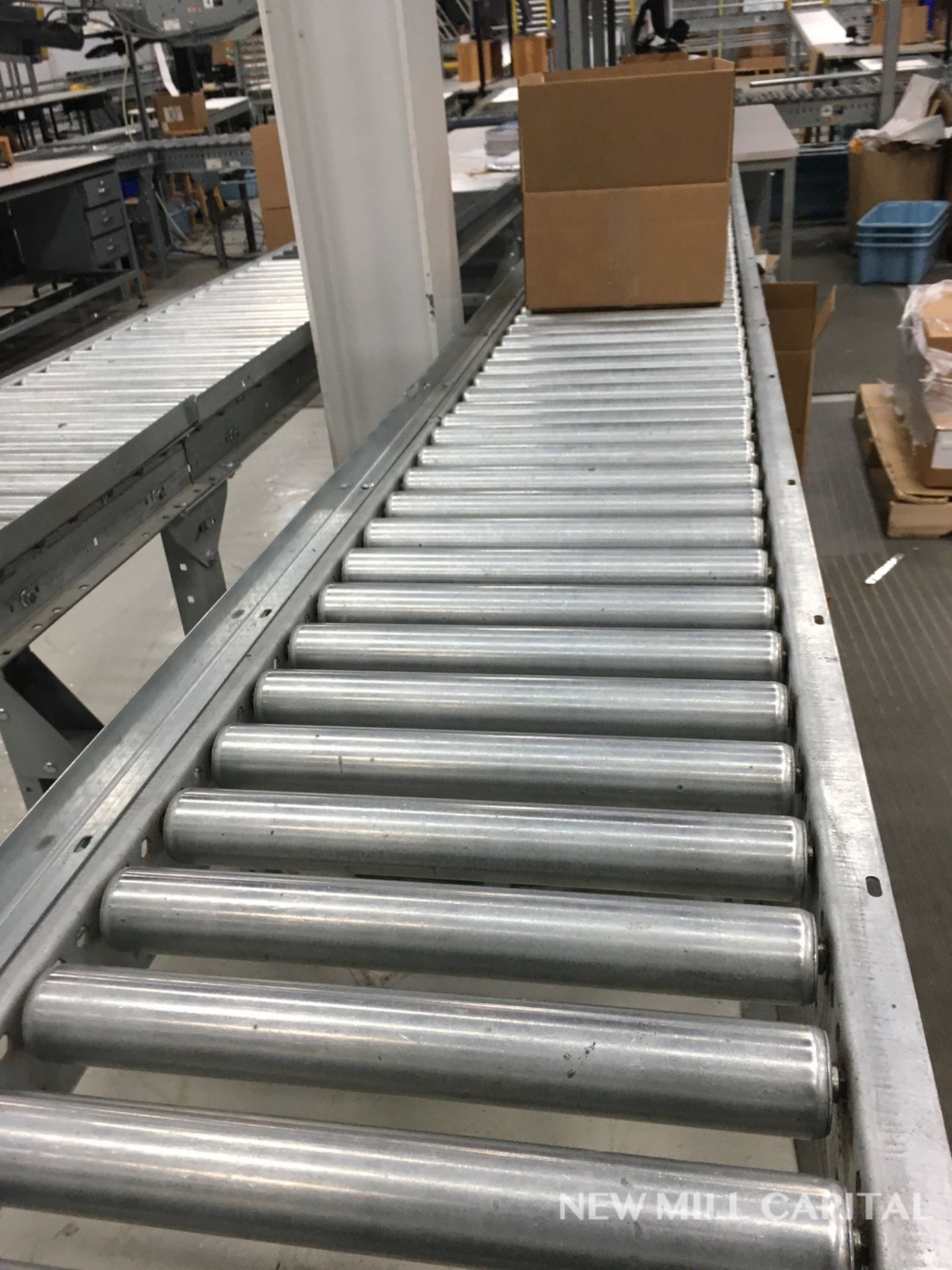 Spring Assisted Roller Conveyor &amp; Gate, Approx 18.5ft OA Length, 15in Wide R | Rig Fee: $150 - Image 4 of 4