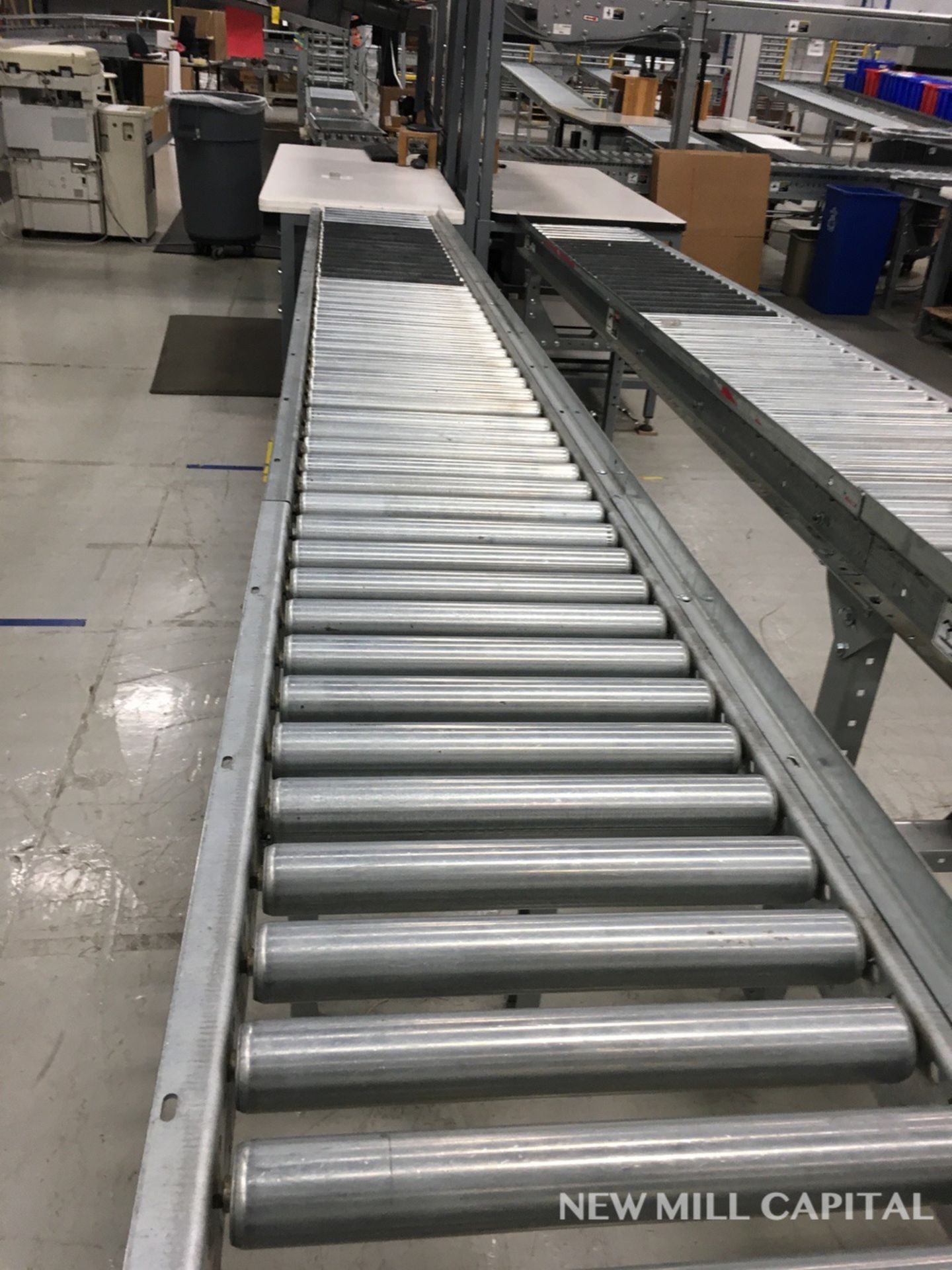 Spring Assisted Roller Conveyor &amp; Gate, Approx 18.5ft OA Length, 15in Wide R | Rig Fee: $150 - Image 3 of 4