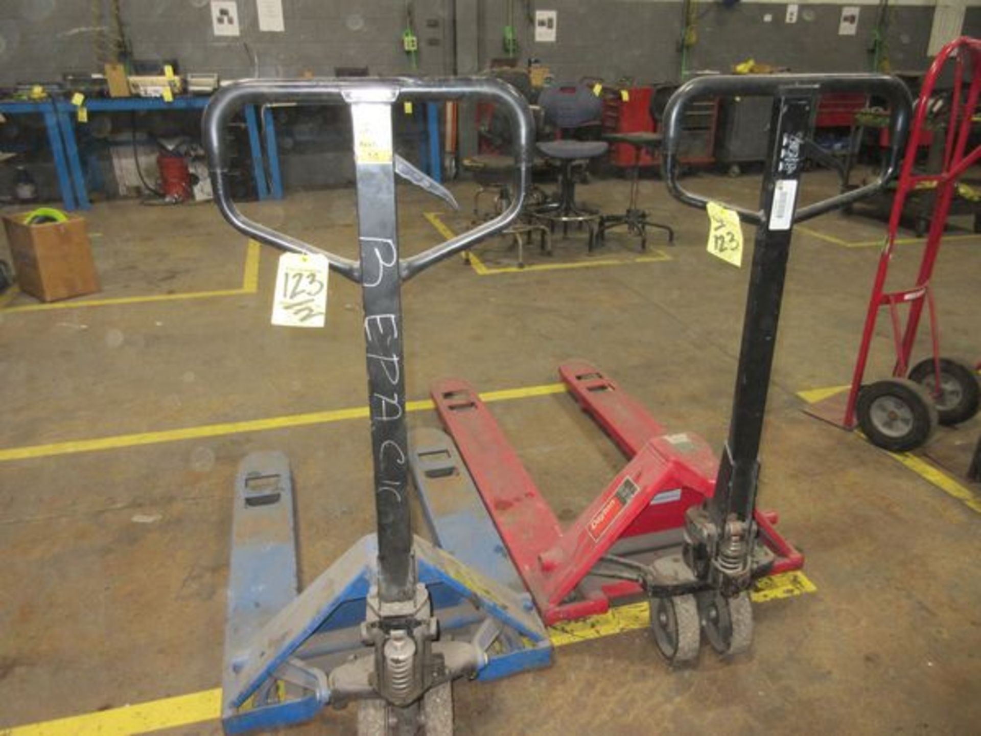 LOT (1) Blue Hydraulic Pallet Jack, 5500#,. 36" Forks (Fair), (1) Red Dayton 55 | Rig Fee: $25 or HC