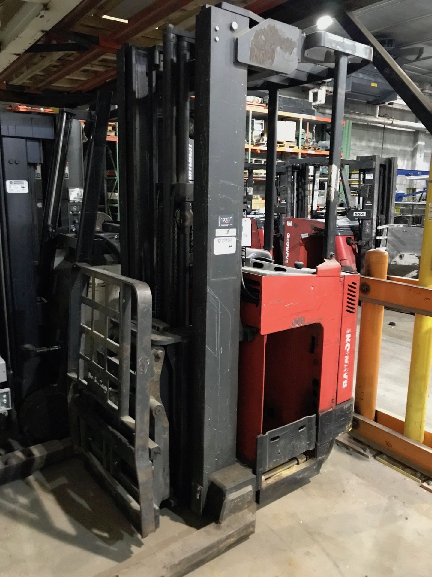 Raymond EASI DR25 Electric Forklift, 2,500 LB Capacity | Rig Fee: $150