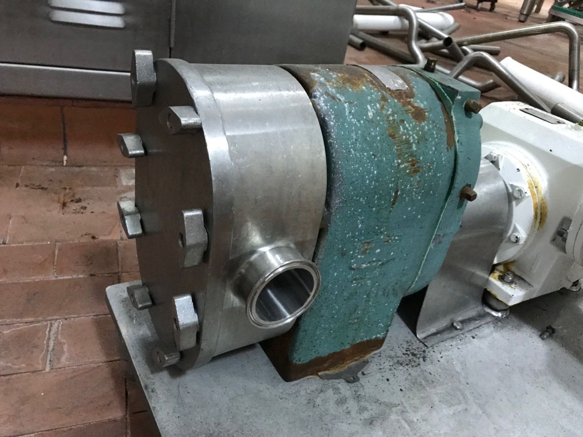 6 HP Positive Displacement Pump, Right Angle Drive | Rig Fee: $75 - Image 2 of 5