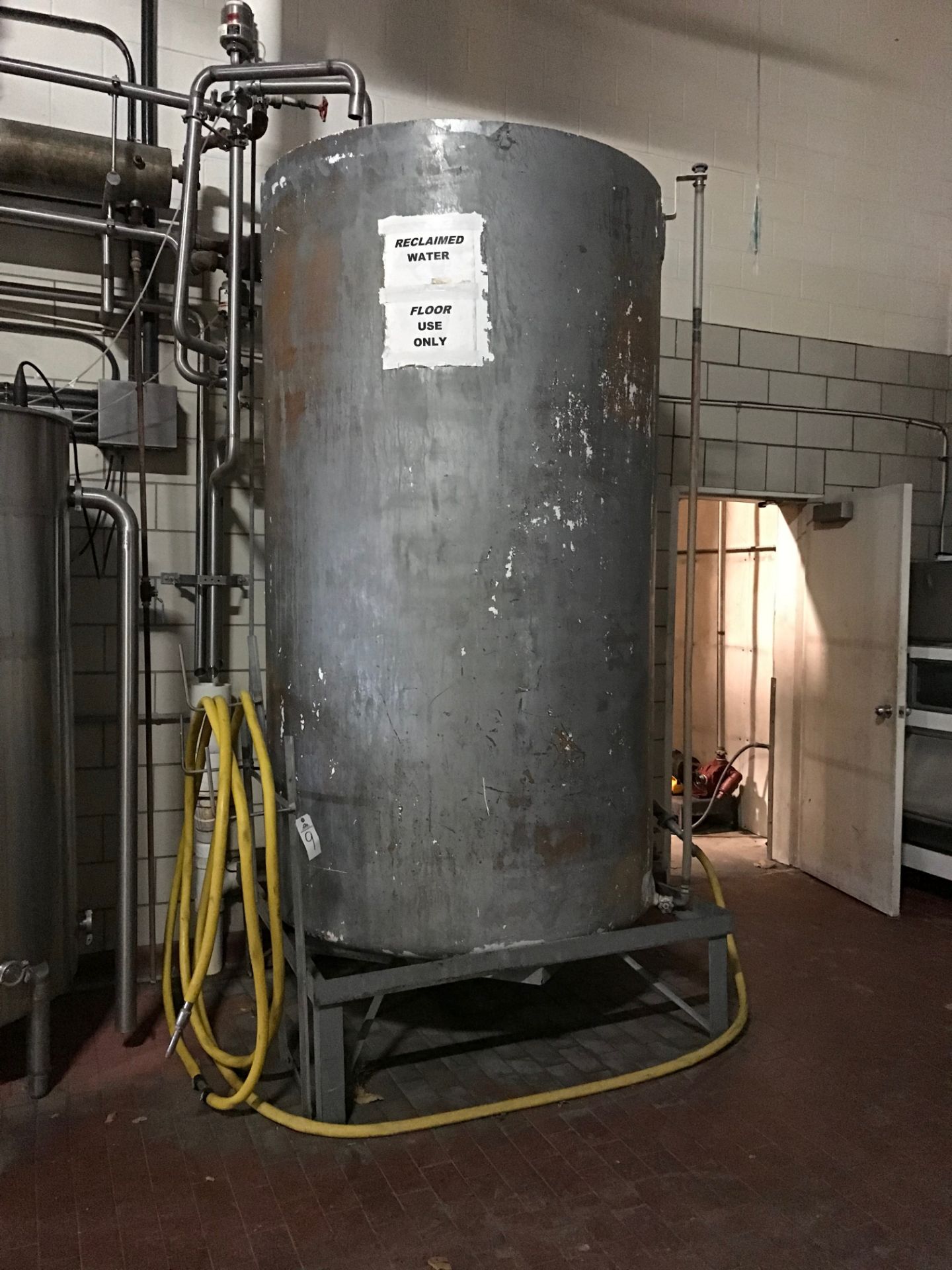 1200 Gallon Reclaimed Water Tank with Centrigufal Pump | Rig Fee: $500