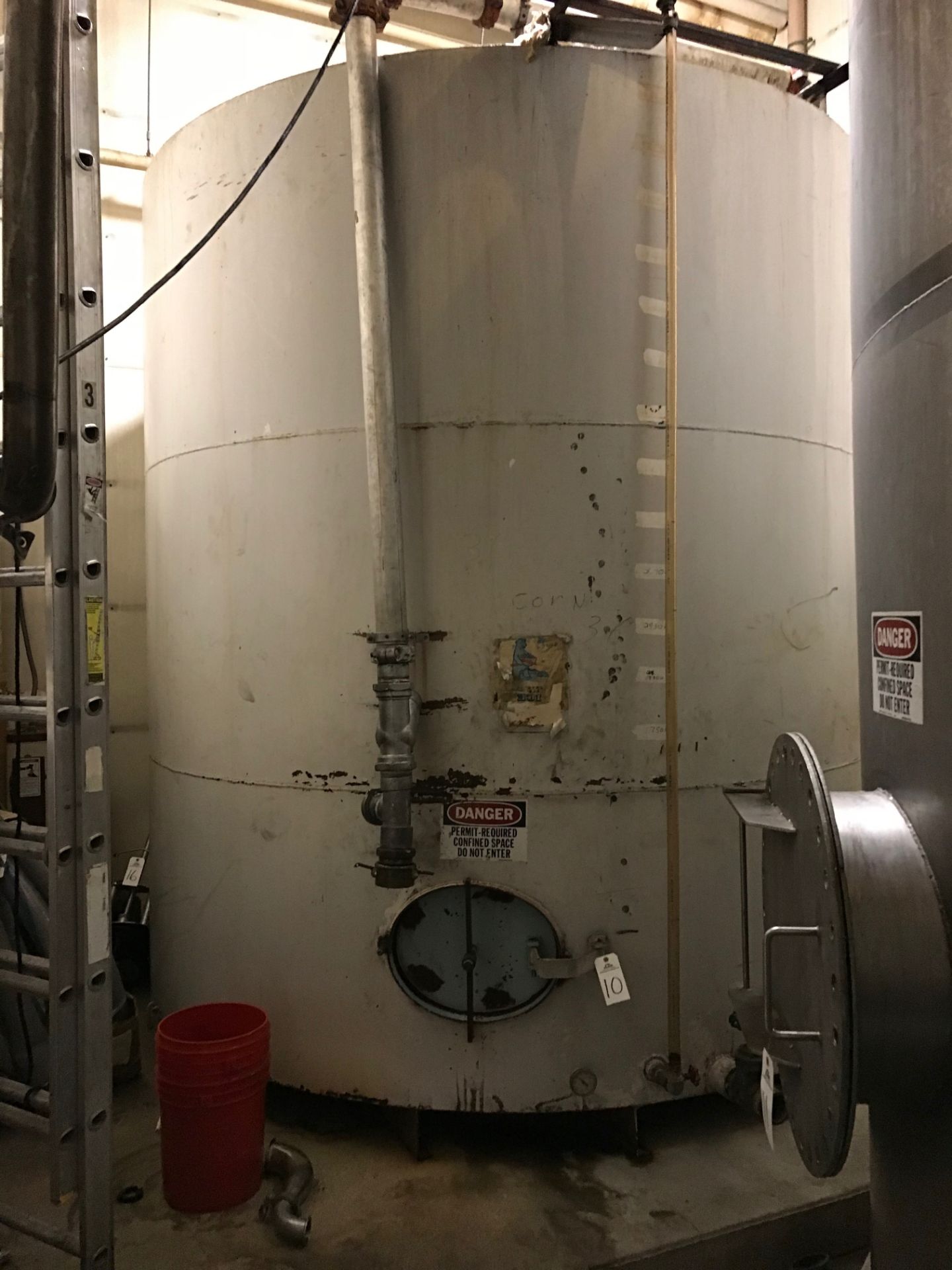 4,500 Vertical Corn Syrup Tank, Epoxy Lined | Rig Fee: $2500